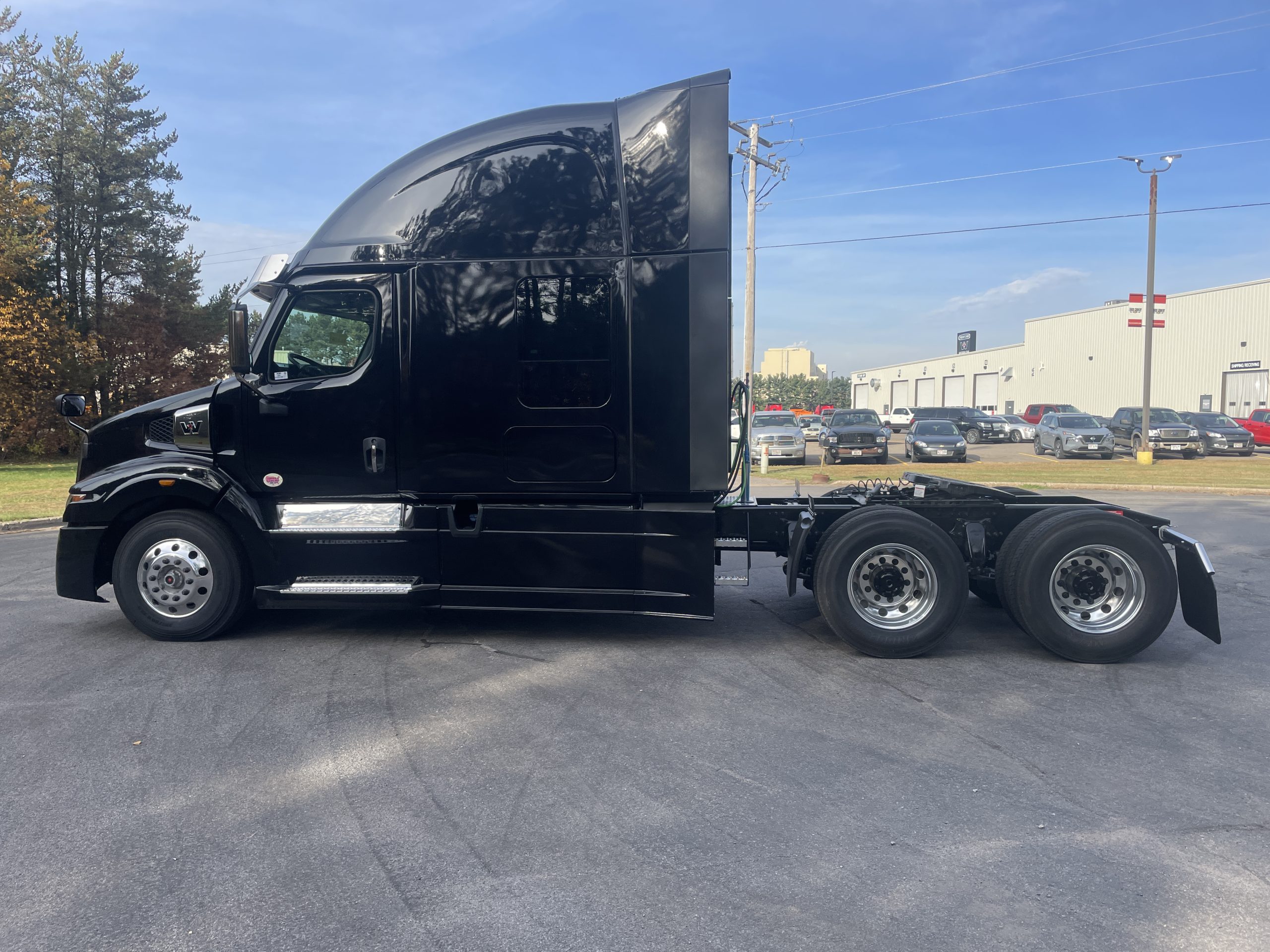 2025 Western Star 57X 068PM00000LF1iv 2025 Western Star 57X 068PM00000LF1iv