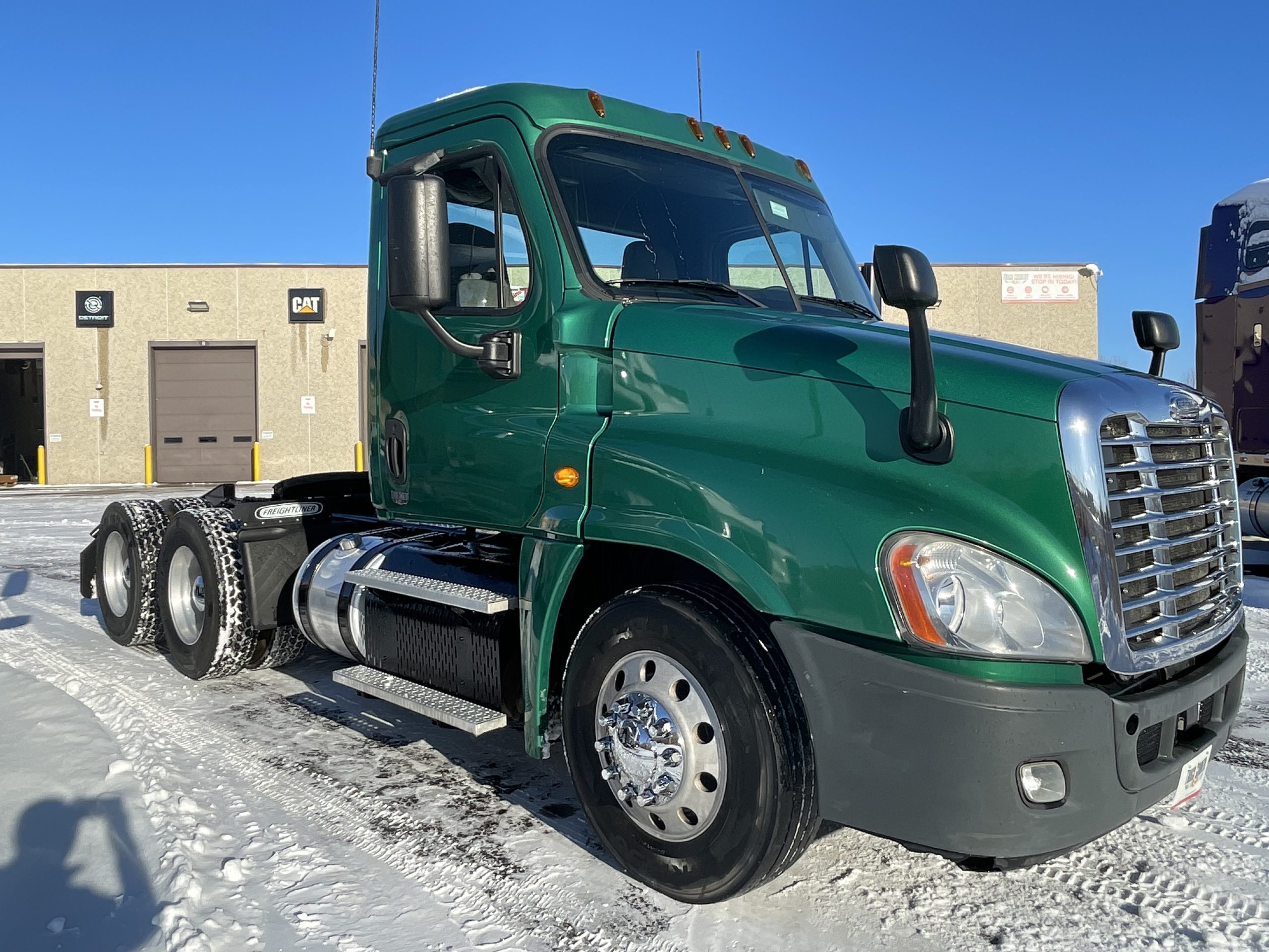 2014 Freightliner CA125 068PM00000OQWhi 2014 Freightliner CA125 068PM00000OQWhi