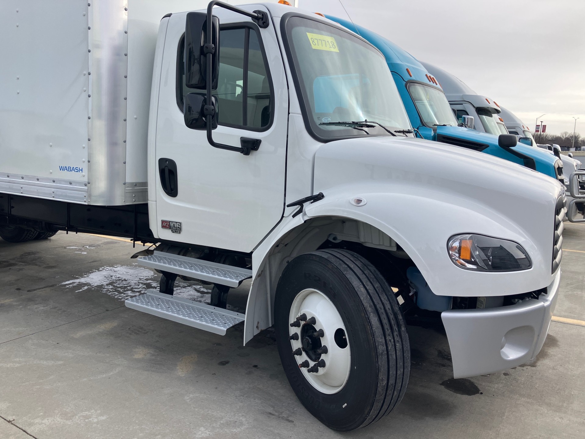 2025 Freightliner M2106 - image 2 of 6
