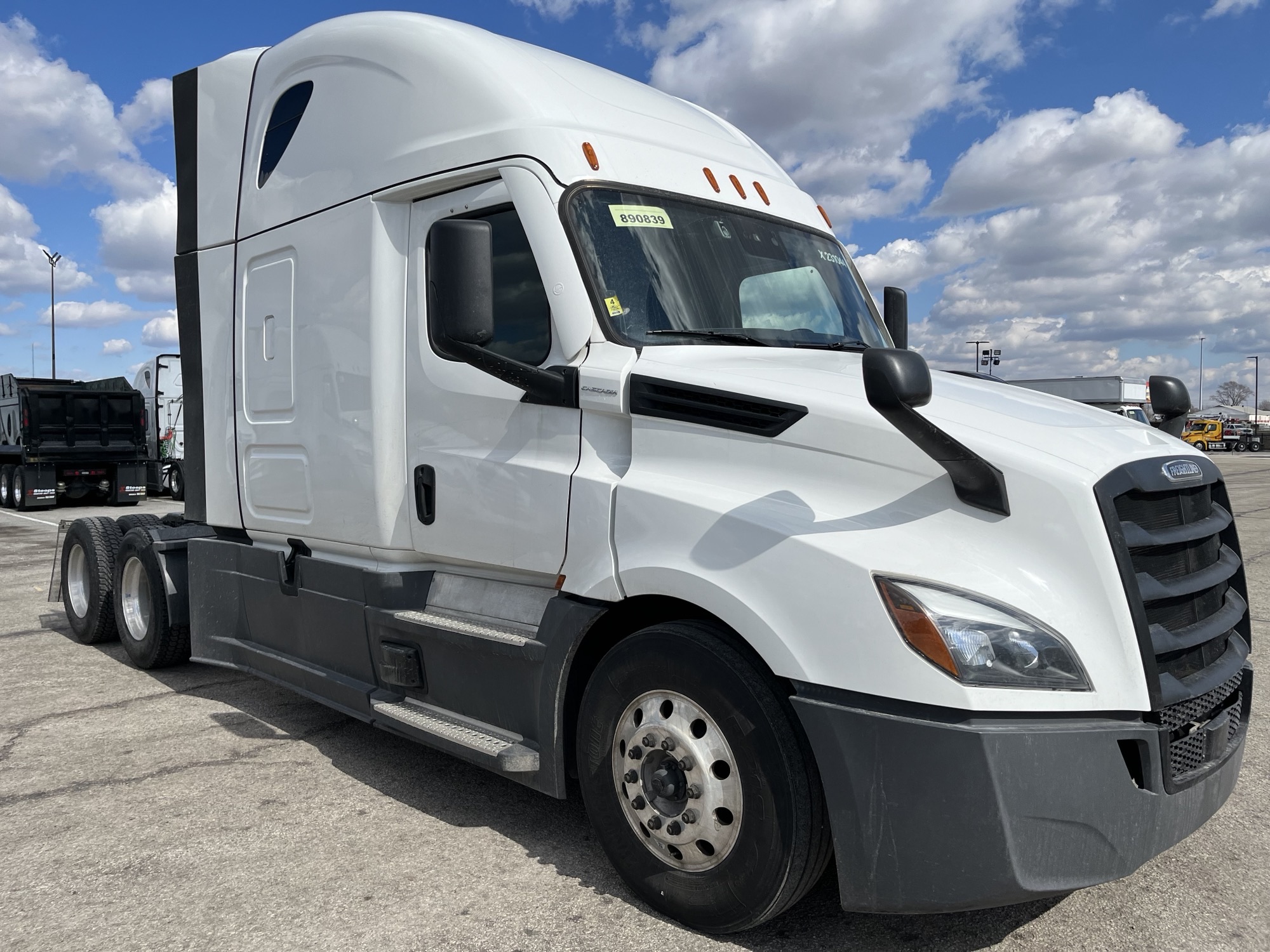 2023 Freightliner PT126 - image 3 of 3