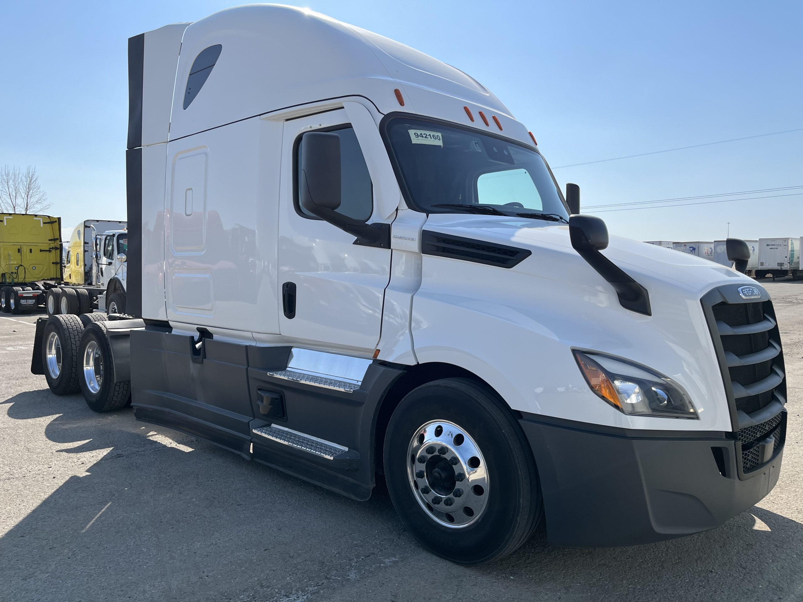 2023 Freightliner PT126 - image 3 of 6
