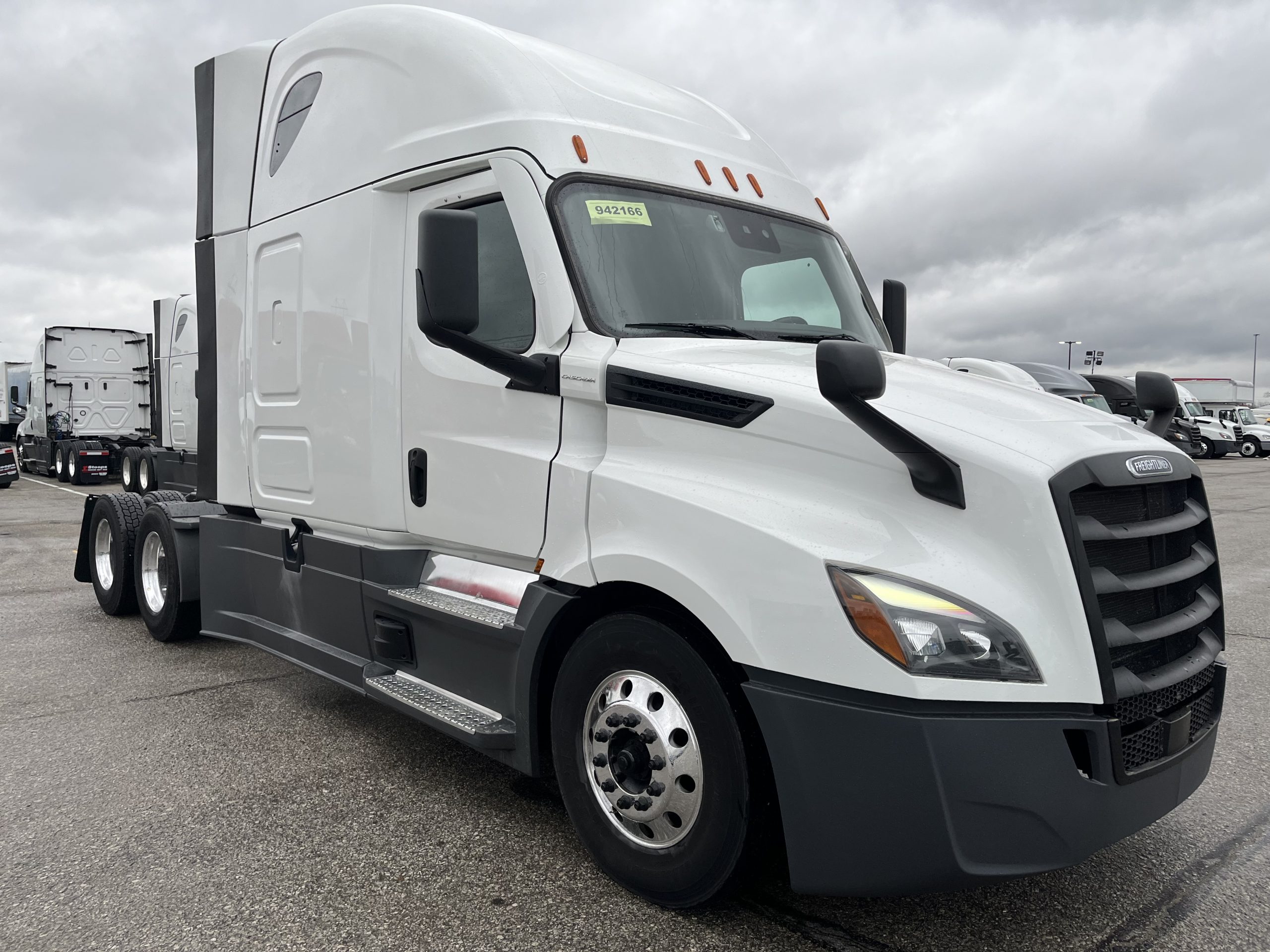 2023 Freightliner PT126 - image 3 of 6