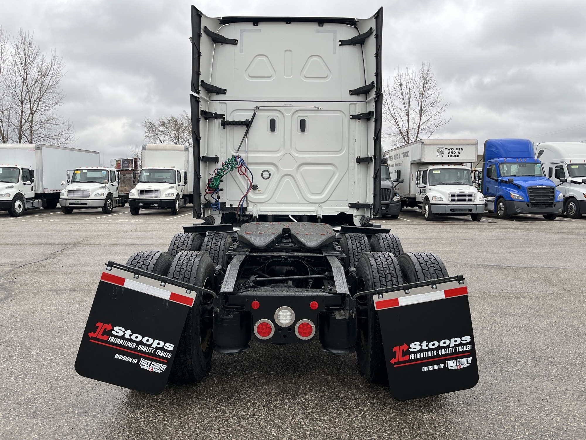 2023 Freightliner PT126 - image 4 of 6