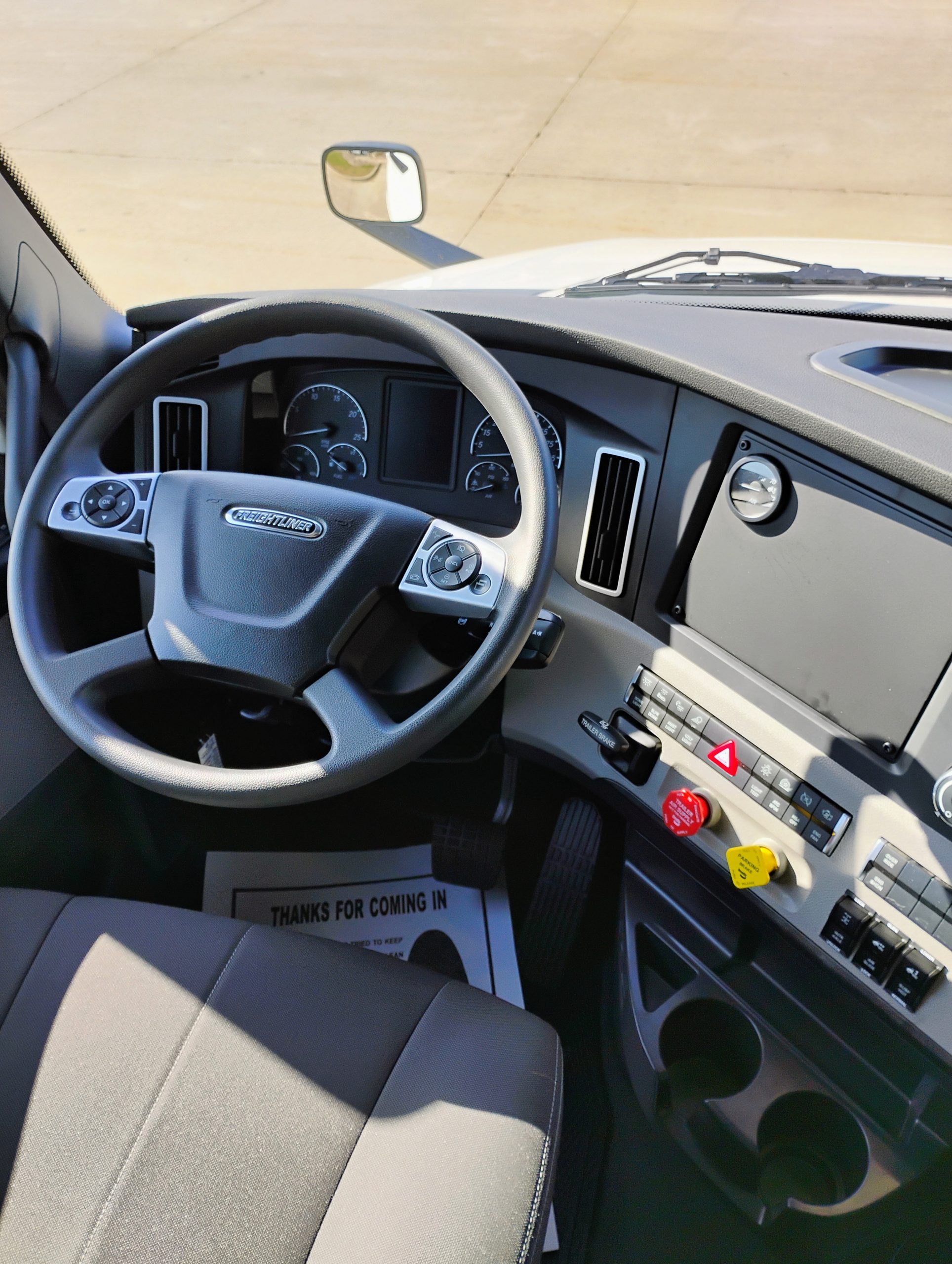 2026 Freightliner PT126SLP - image 4 of 6