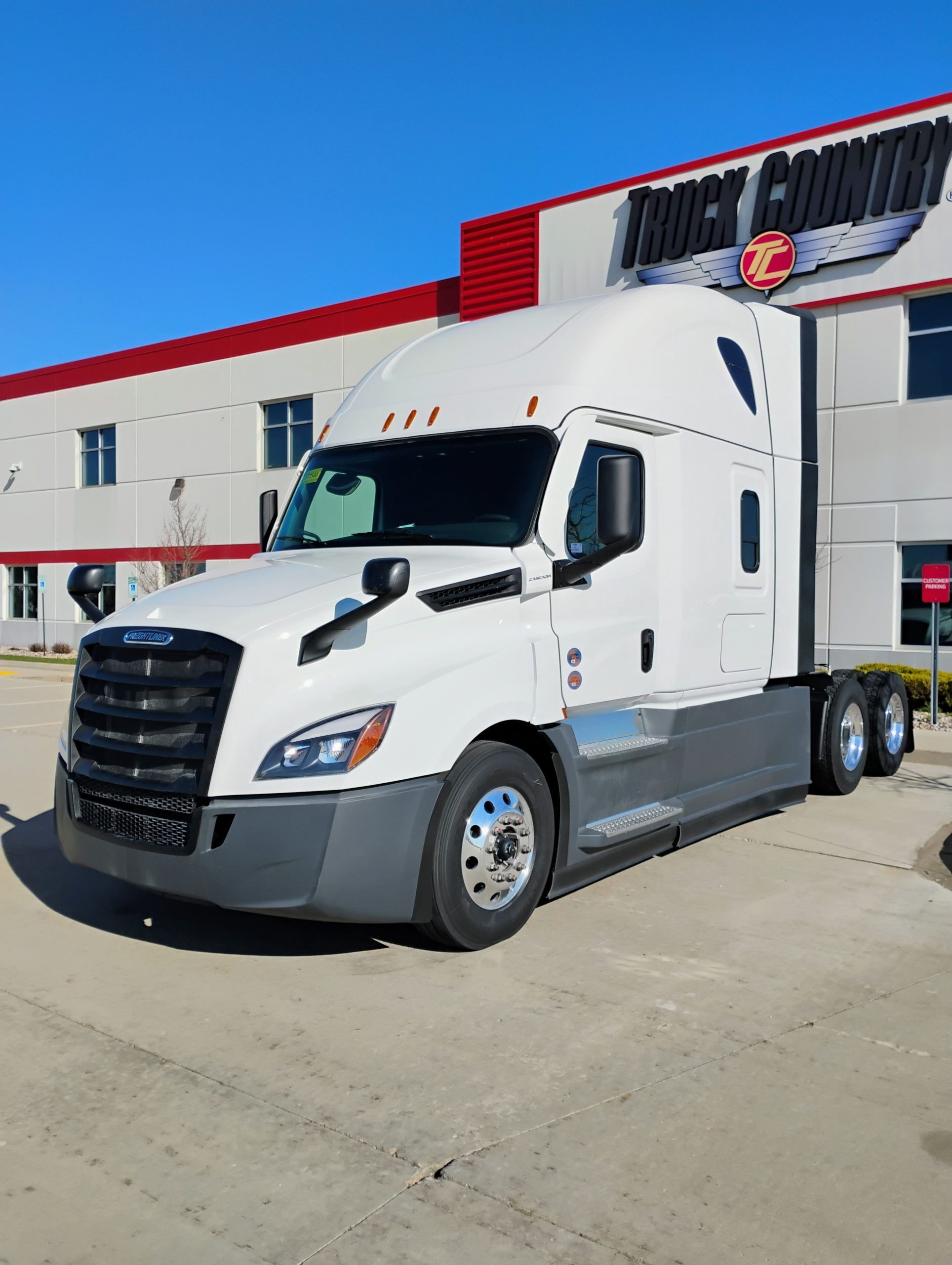 2026 Freightliner PT126SLP - image 1 of 6