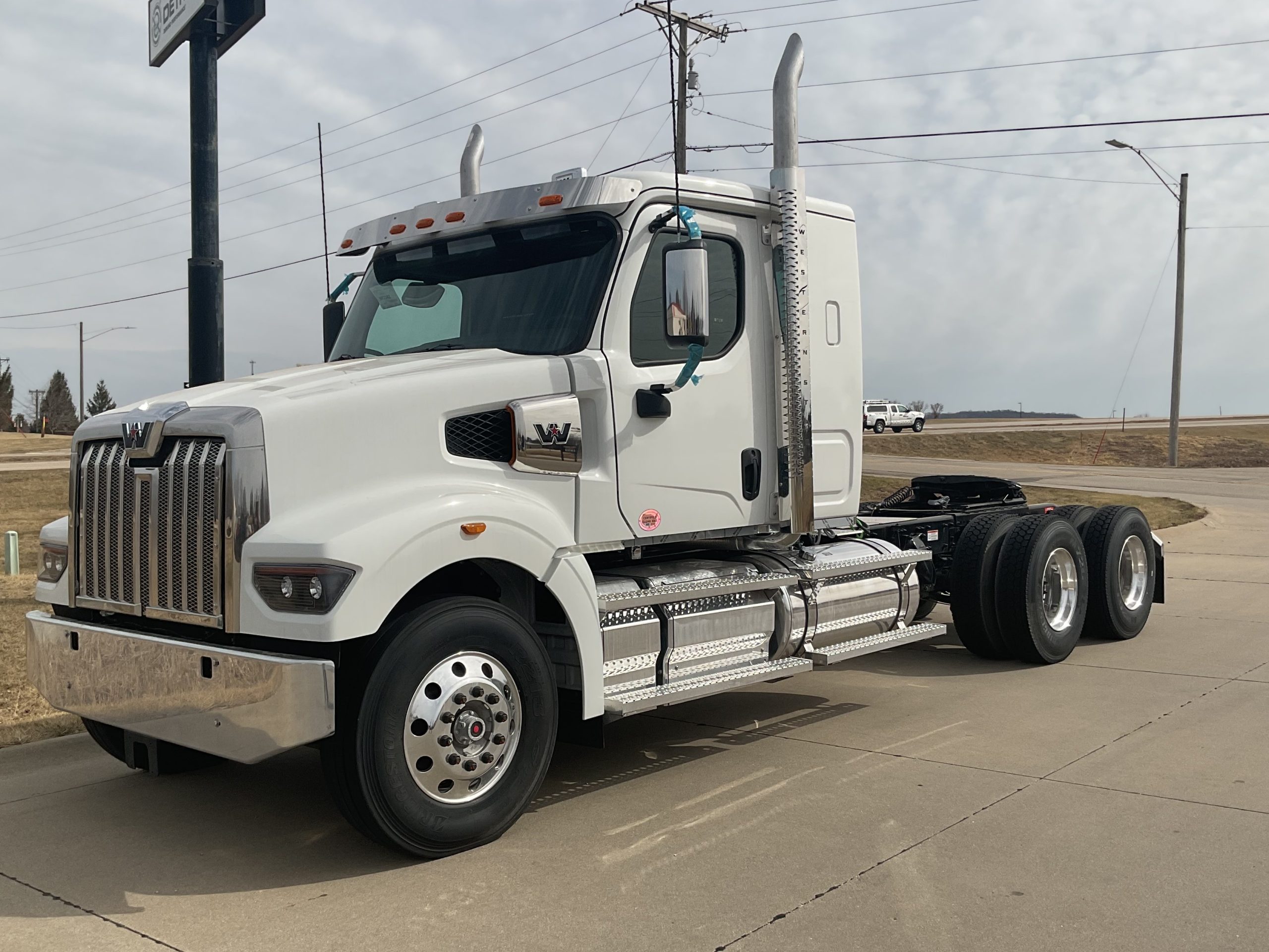 2025 Western Star 49X - image 1 of 5