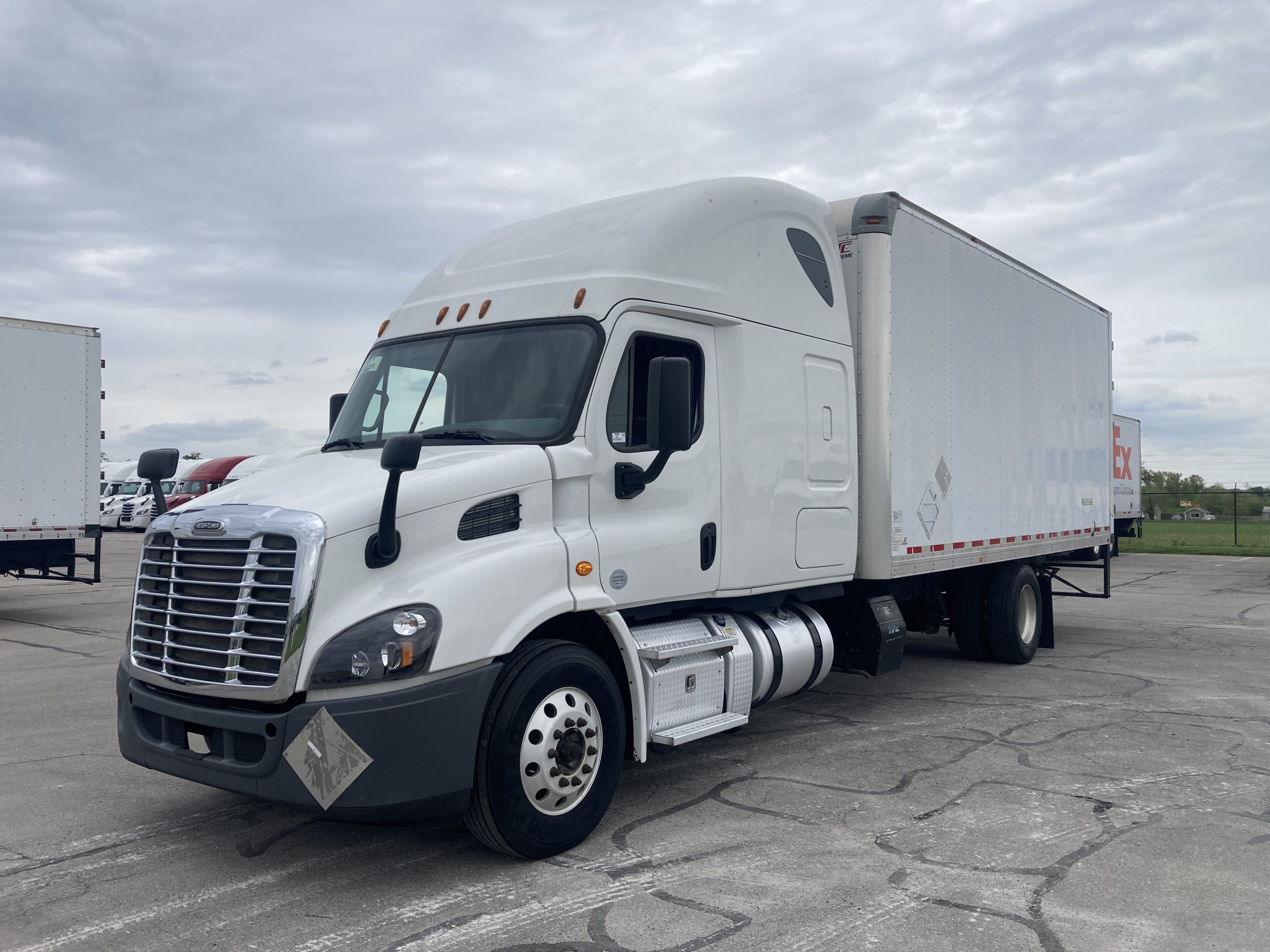 2016 Freightliner CA113 - image 5 of 6
