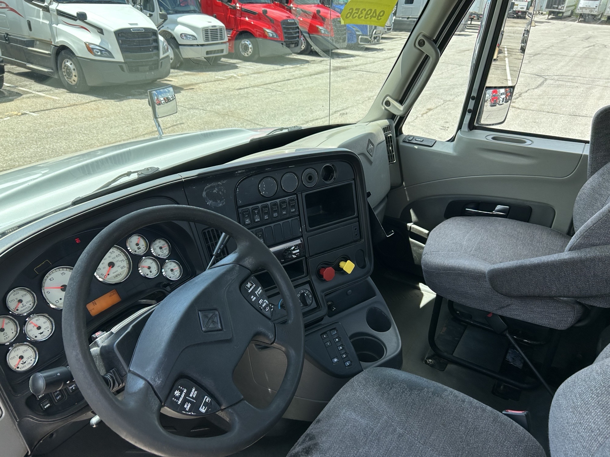 2017 International PRO 068PM00000VZ4Rv 2017 International PRO 068PM00000VZ4Rv
