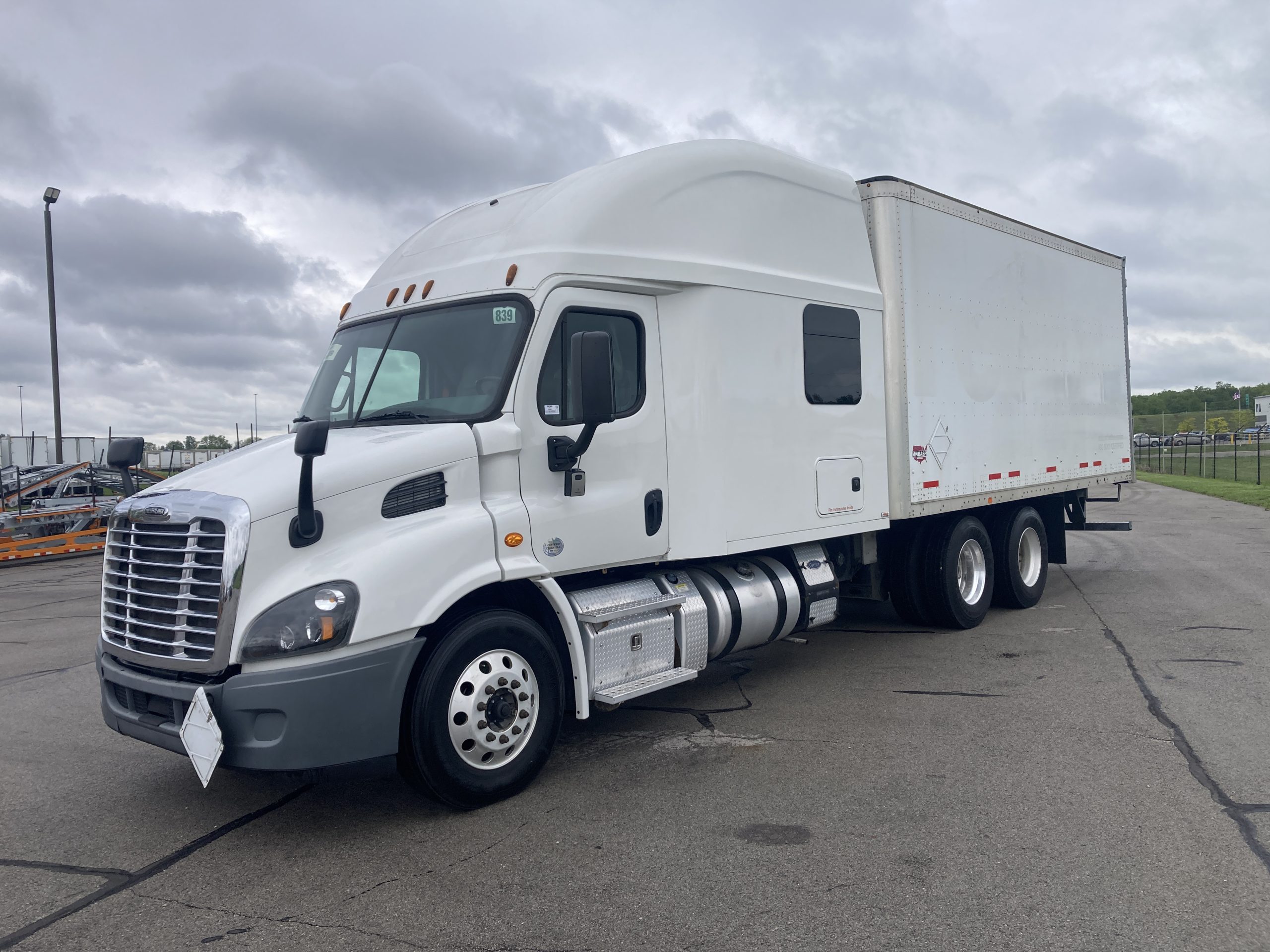 2016 Freightliner - image 1
