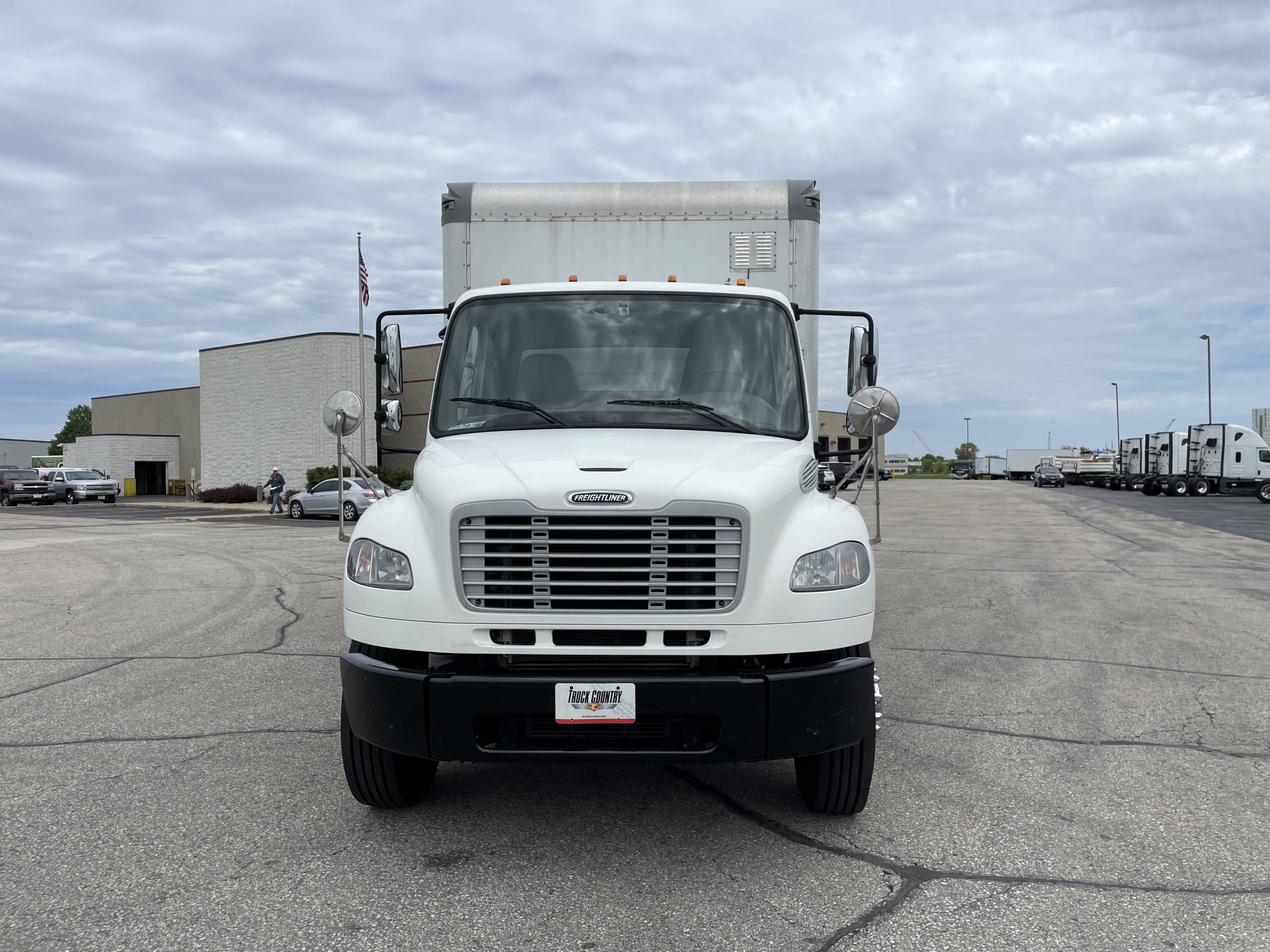 2020 Freightliner M280 - image 2 of 6