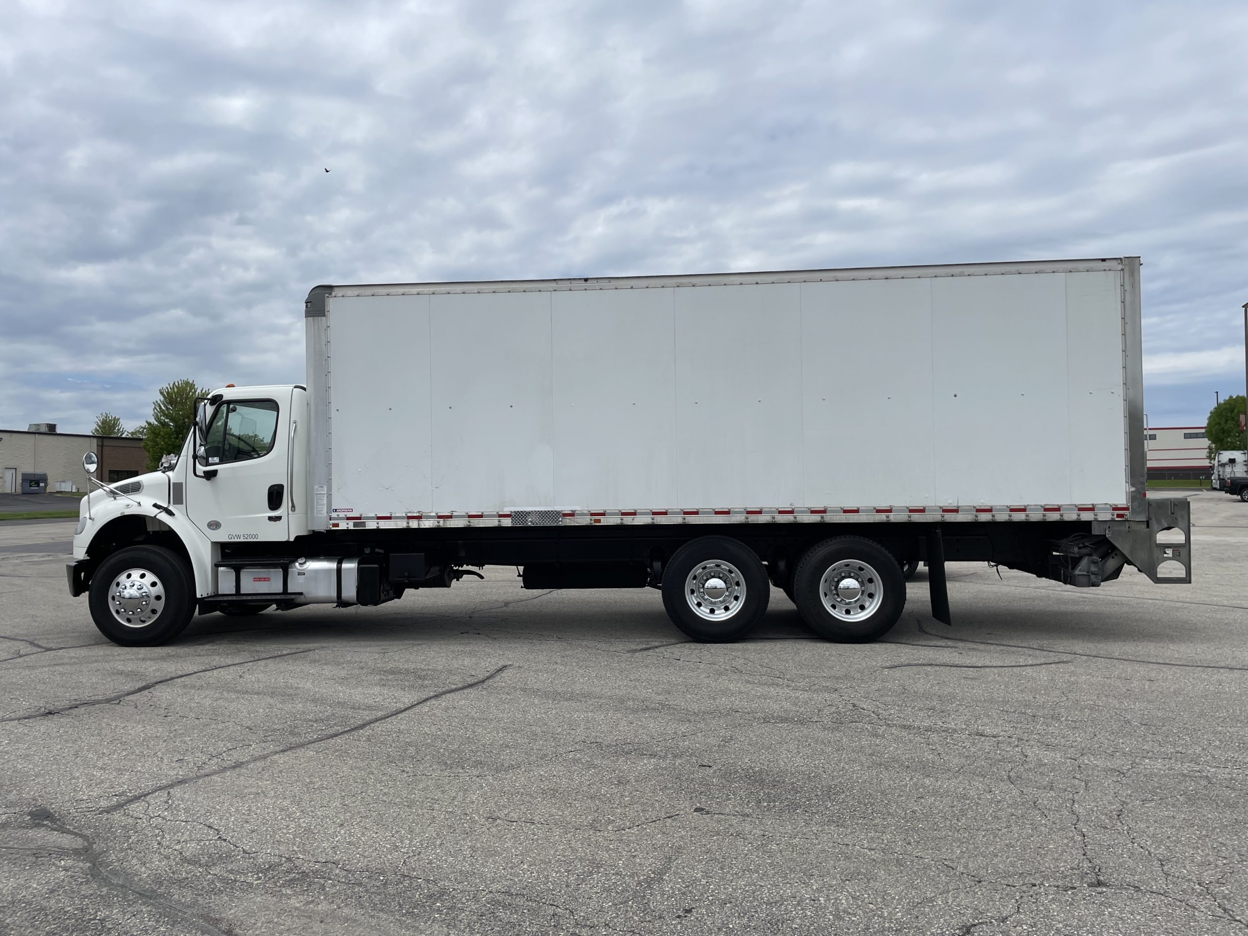 2020 Freightliner M280 - image 5 of 6