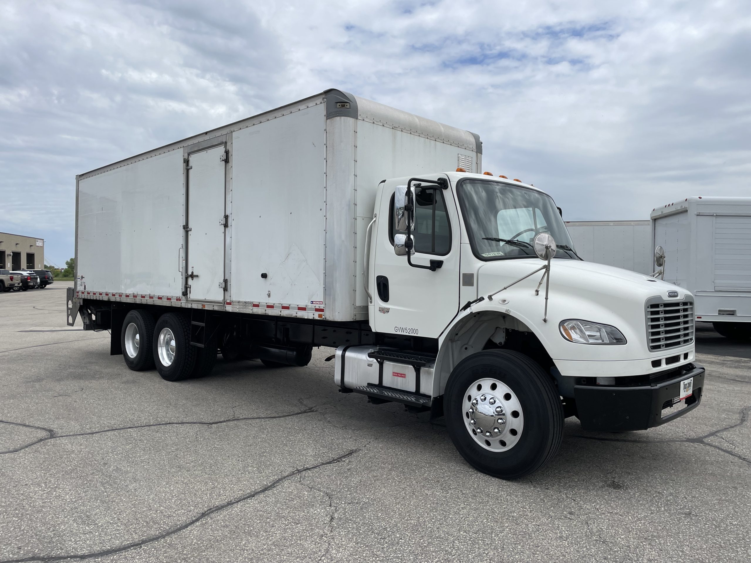 2020 Freightliner M280 - image 3 of 6
