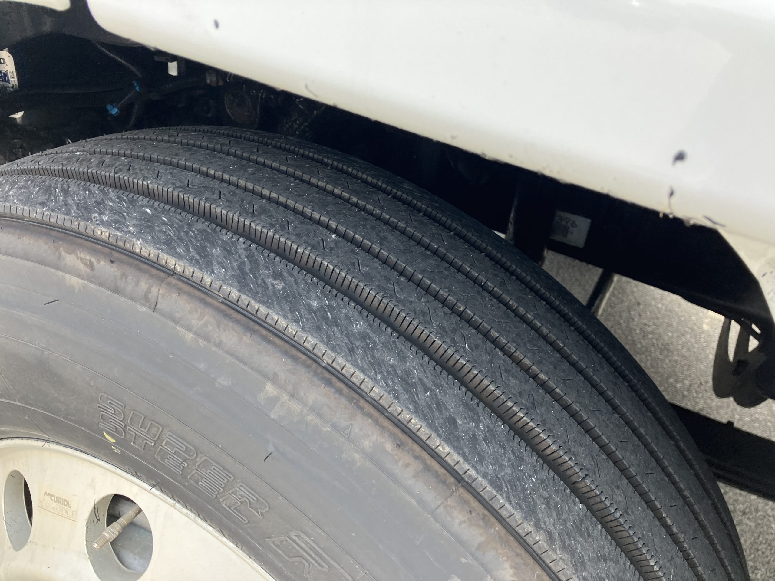 2016 Freightliner CA113 - image 2 of 6