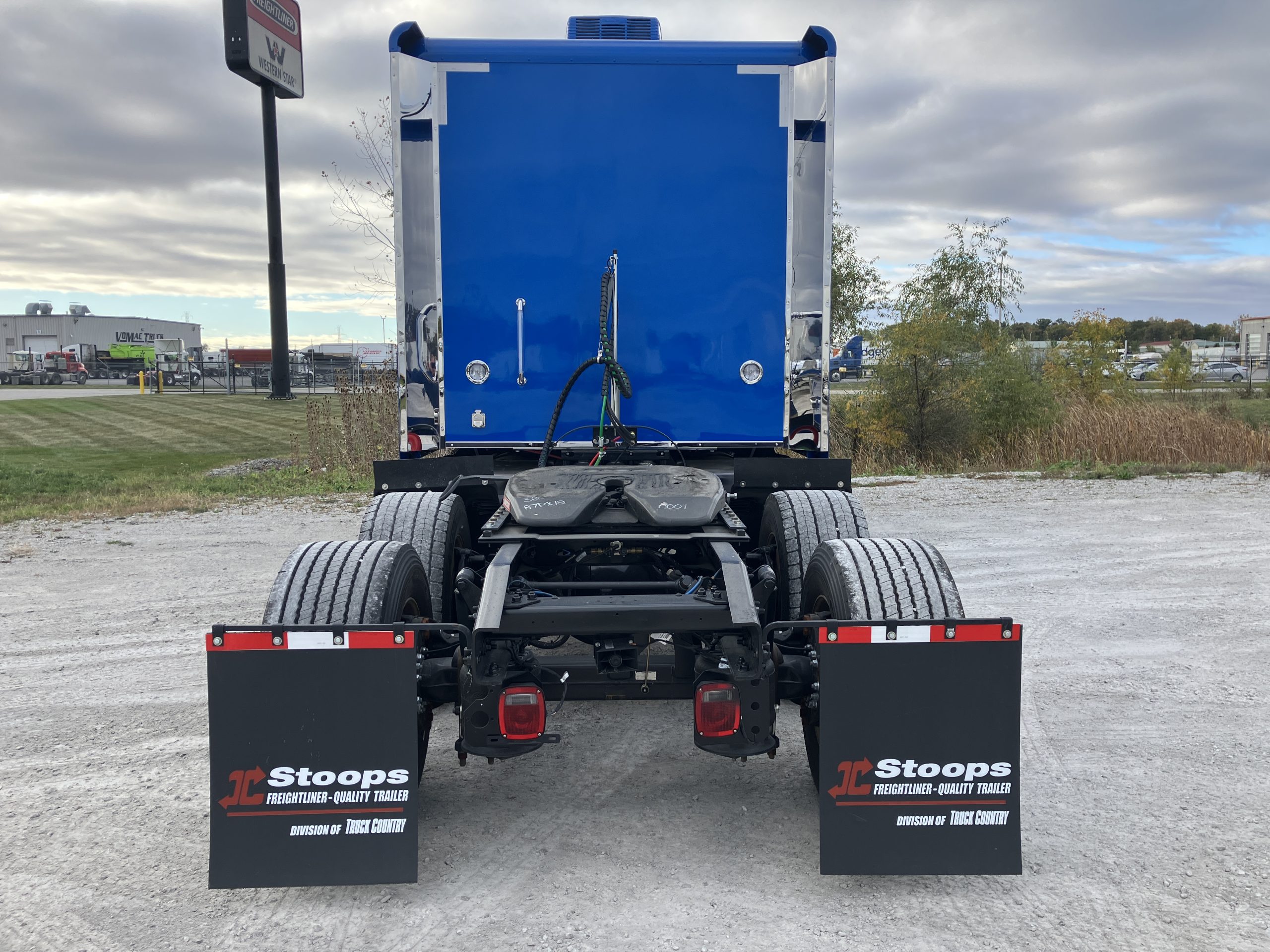 2023 Freightliner PE116 - image 1 of 6