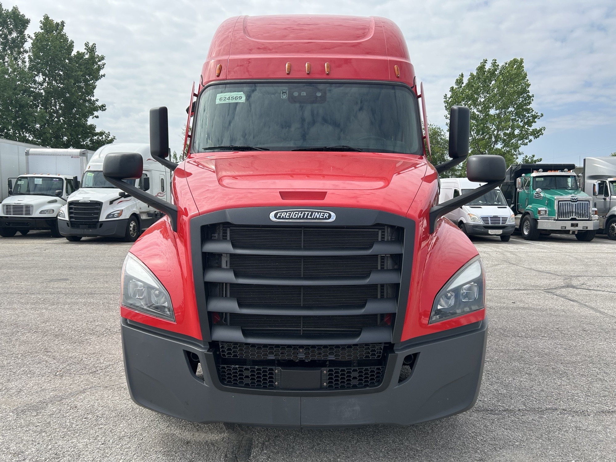 2020 Freightliner PT126 - image 2 of 6
