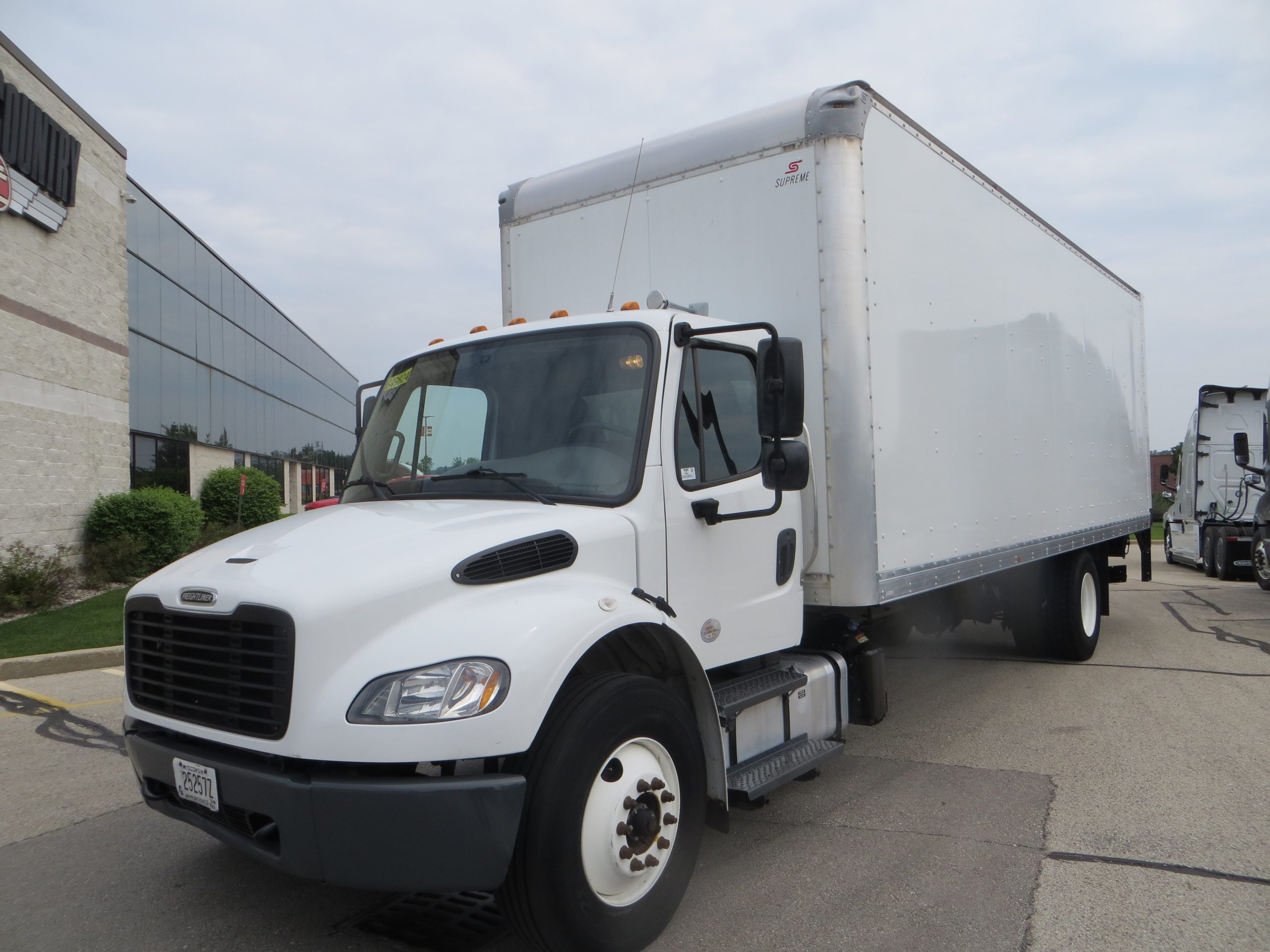 2020 Freightliner M2 106 - image 1 of 6