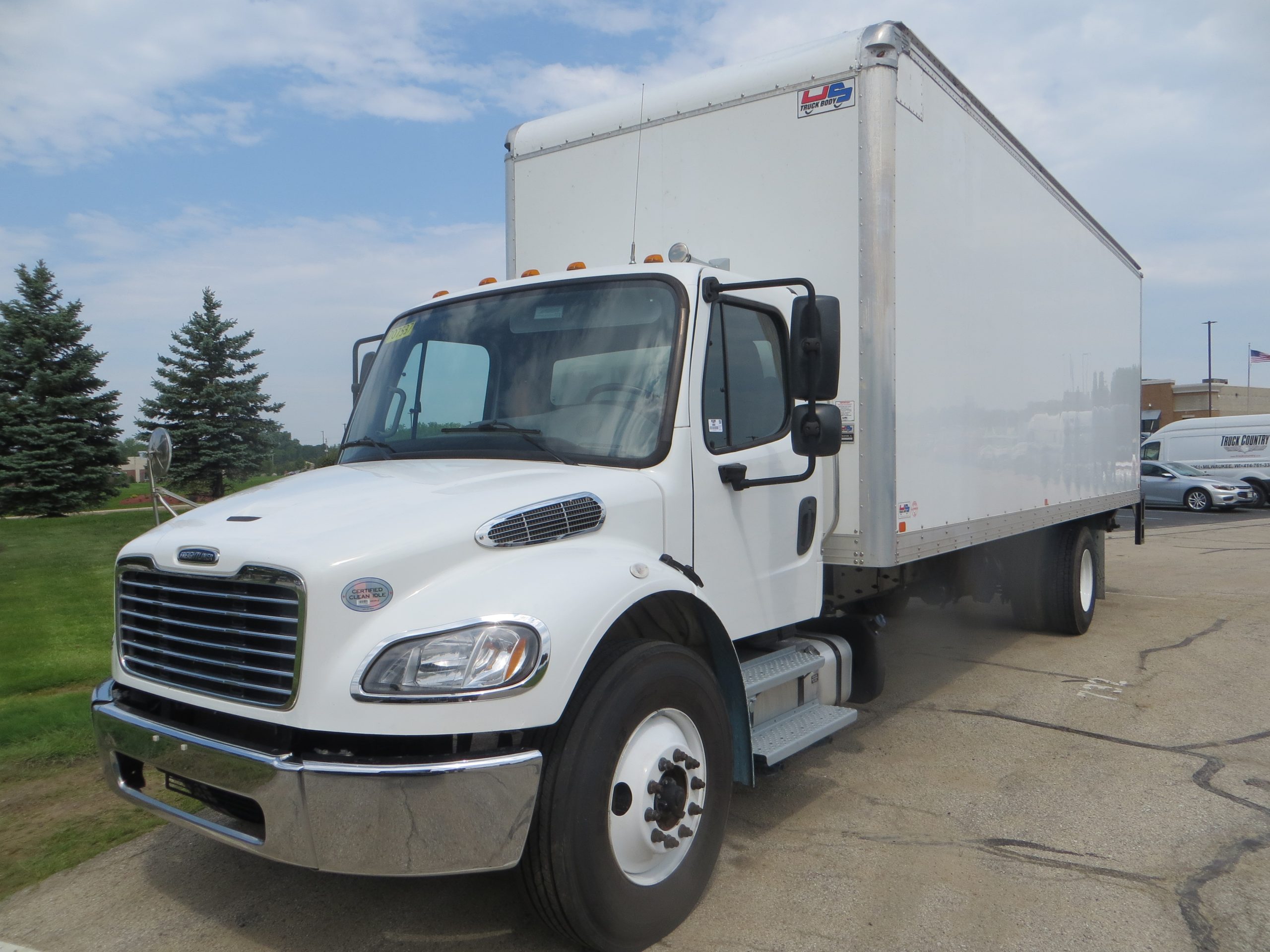 2022 Freightliner M2 106 - image 1 of 6