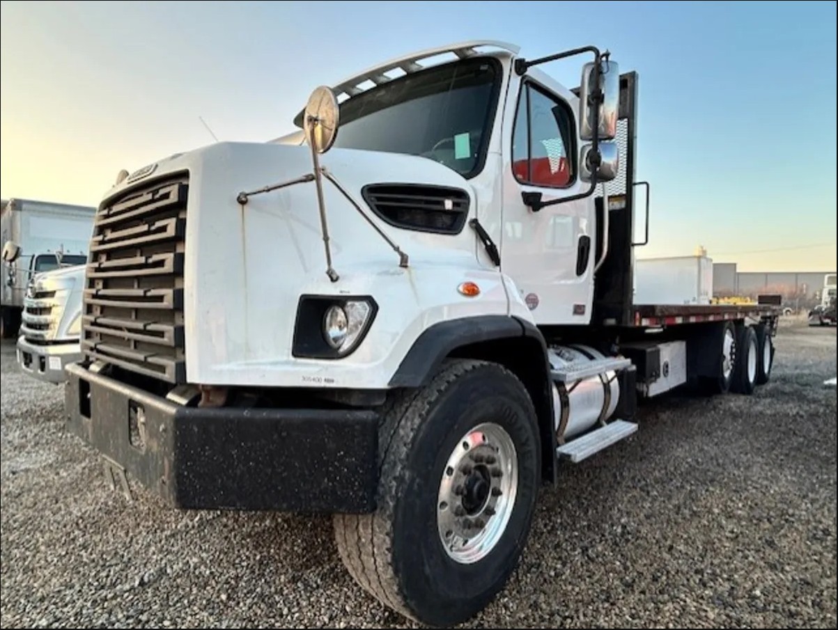 2015 Freightliner 108SD - image 1 of 1