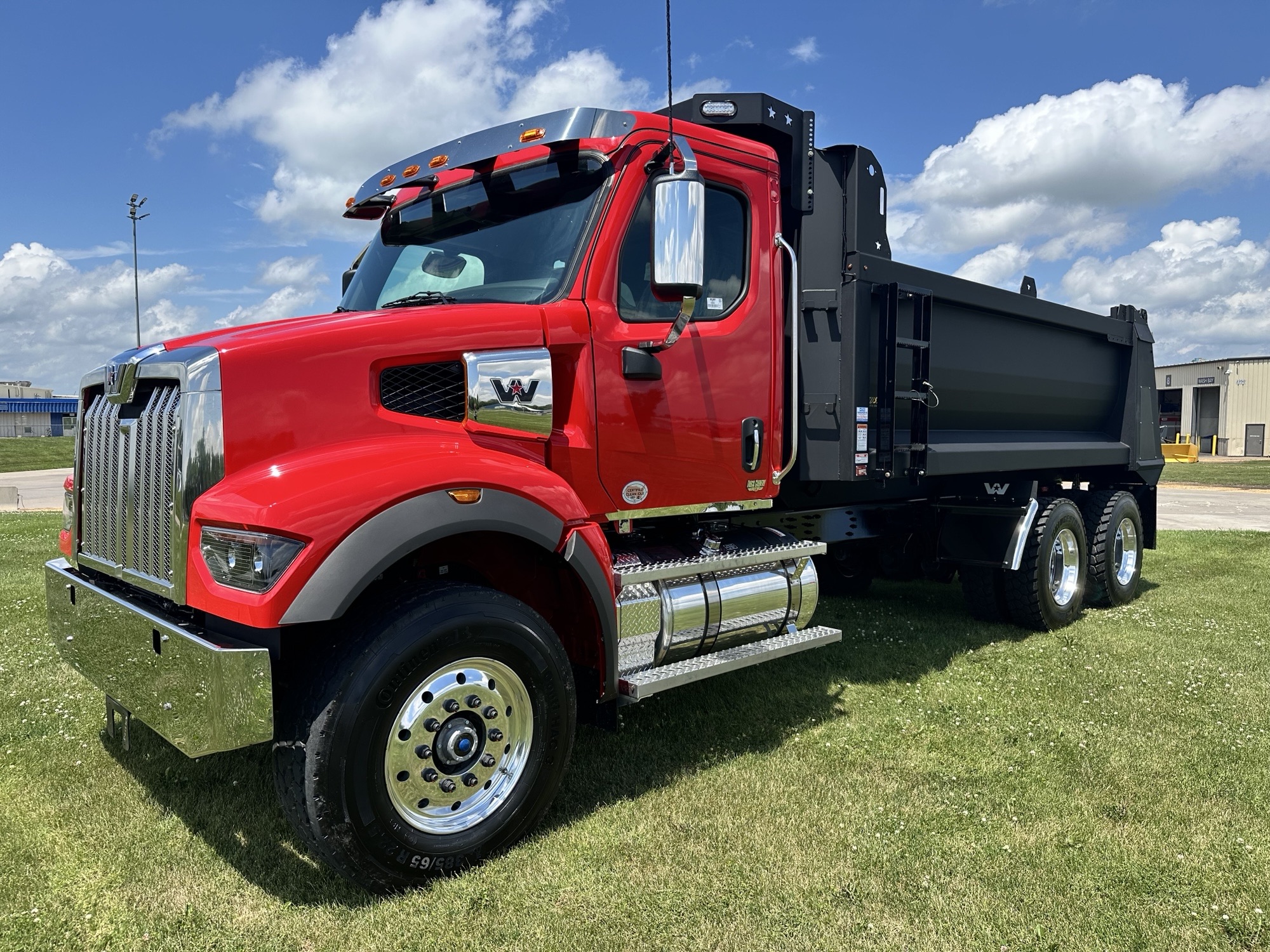 2026 Western Star 47X - image 1 of 6