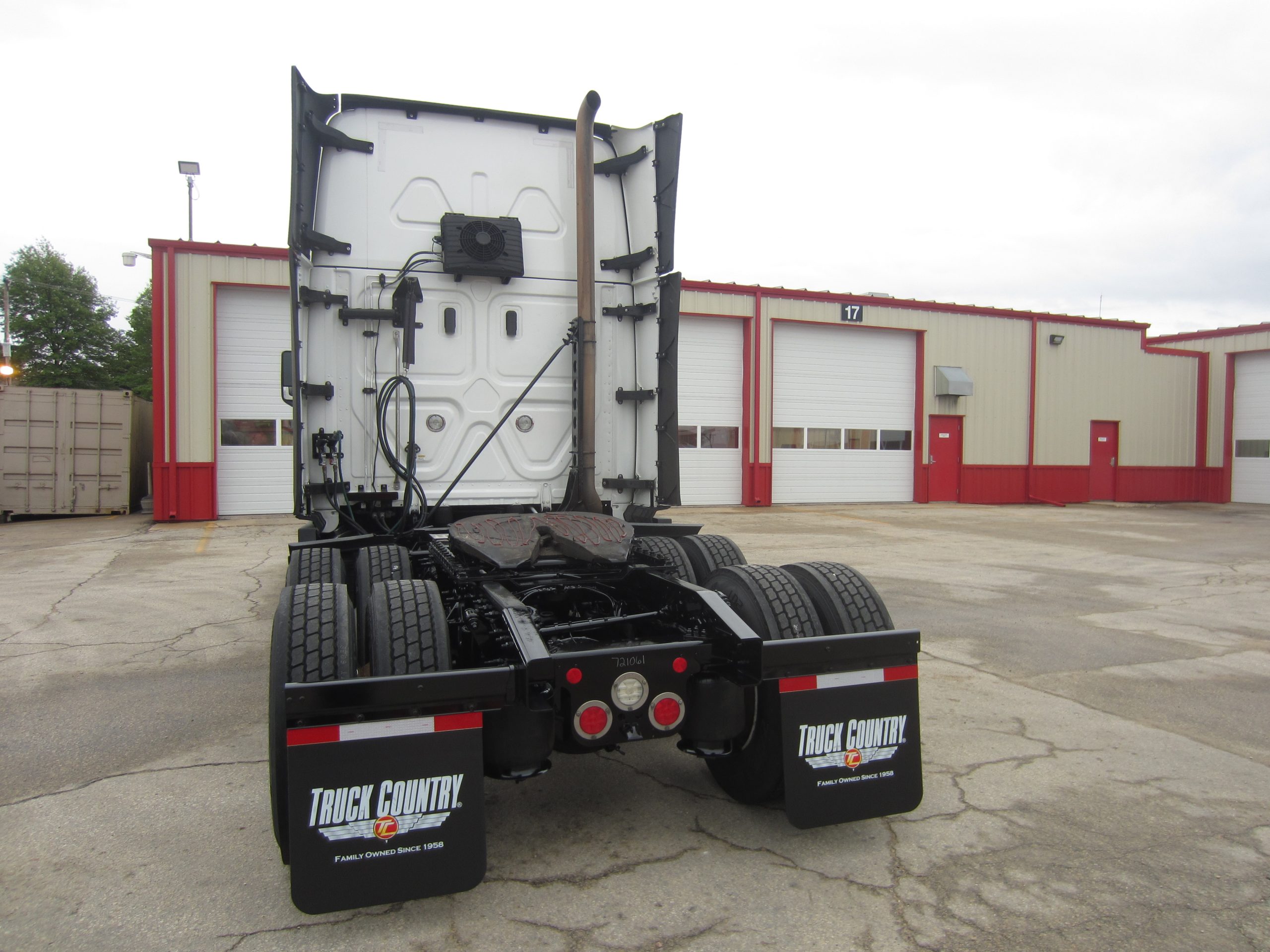 2022 Freightliner PT126 - image 4 of 6