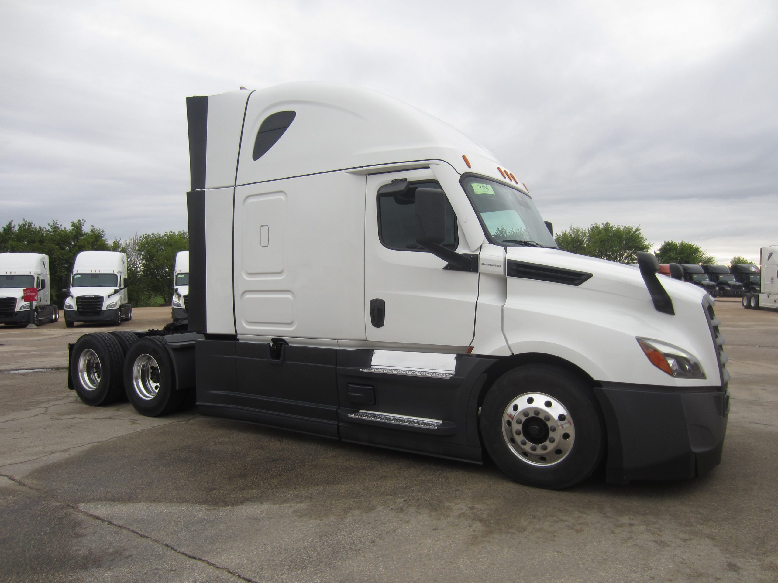 2022 Freightliner PT126 - image 3 of 6