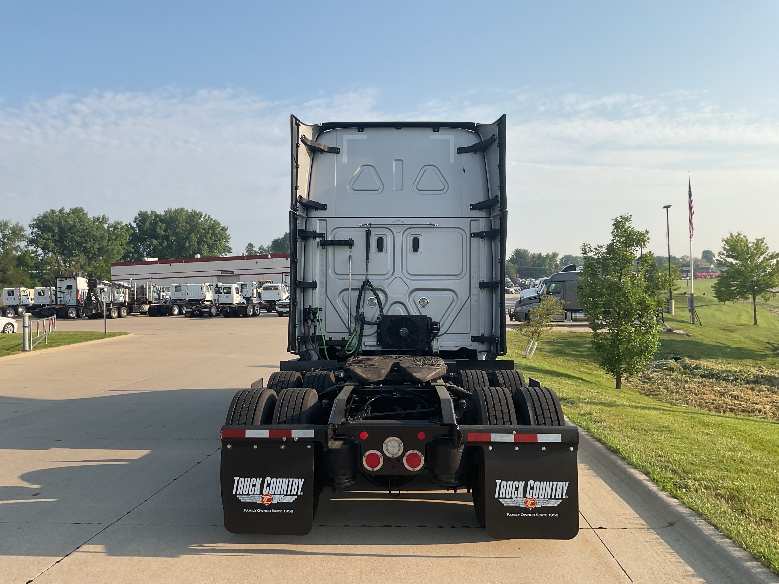 2022 Freightliner PT126 - image 4 of 6