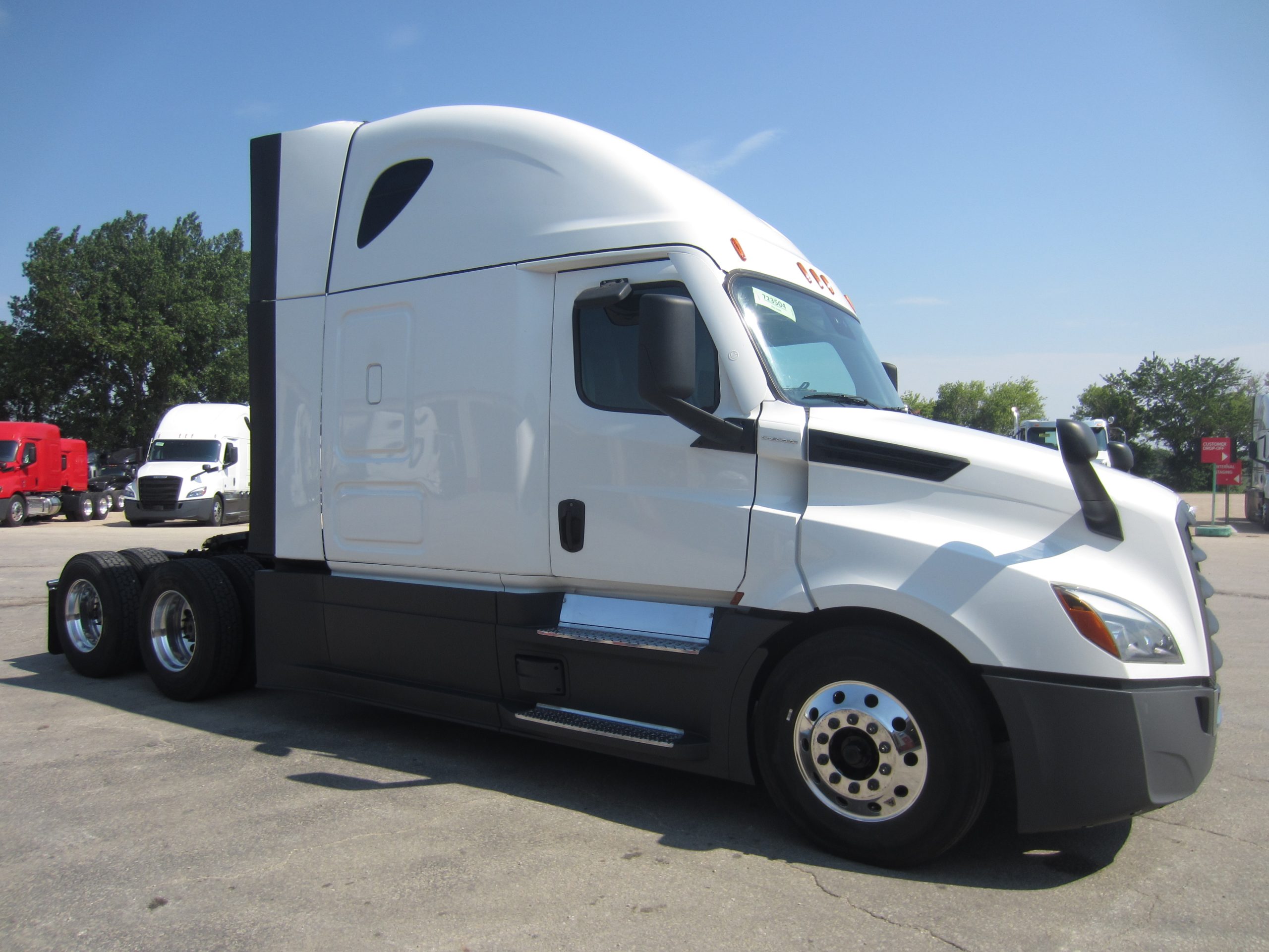 2022 Freightliner PT126 - image 3 of 6