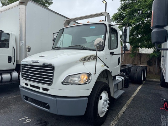 2014 Freightliner M280 - image 1 of 1