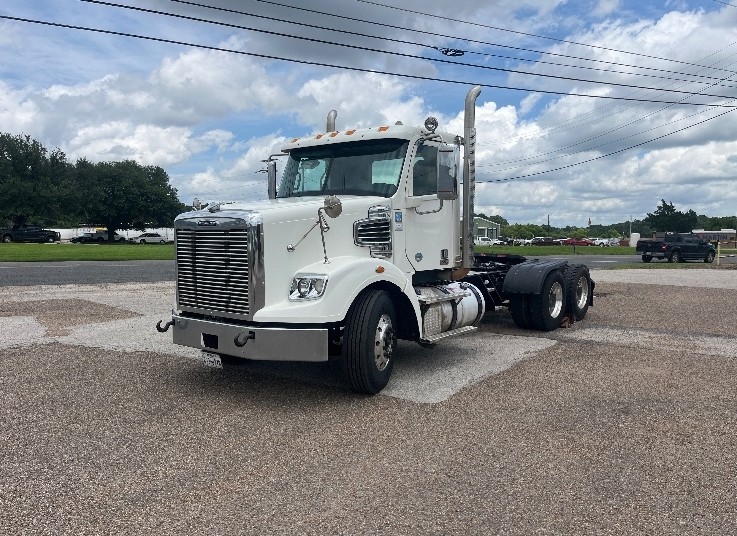 2018 Freightliner 122SD - image 1 of 1