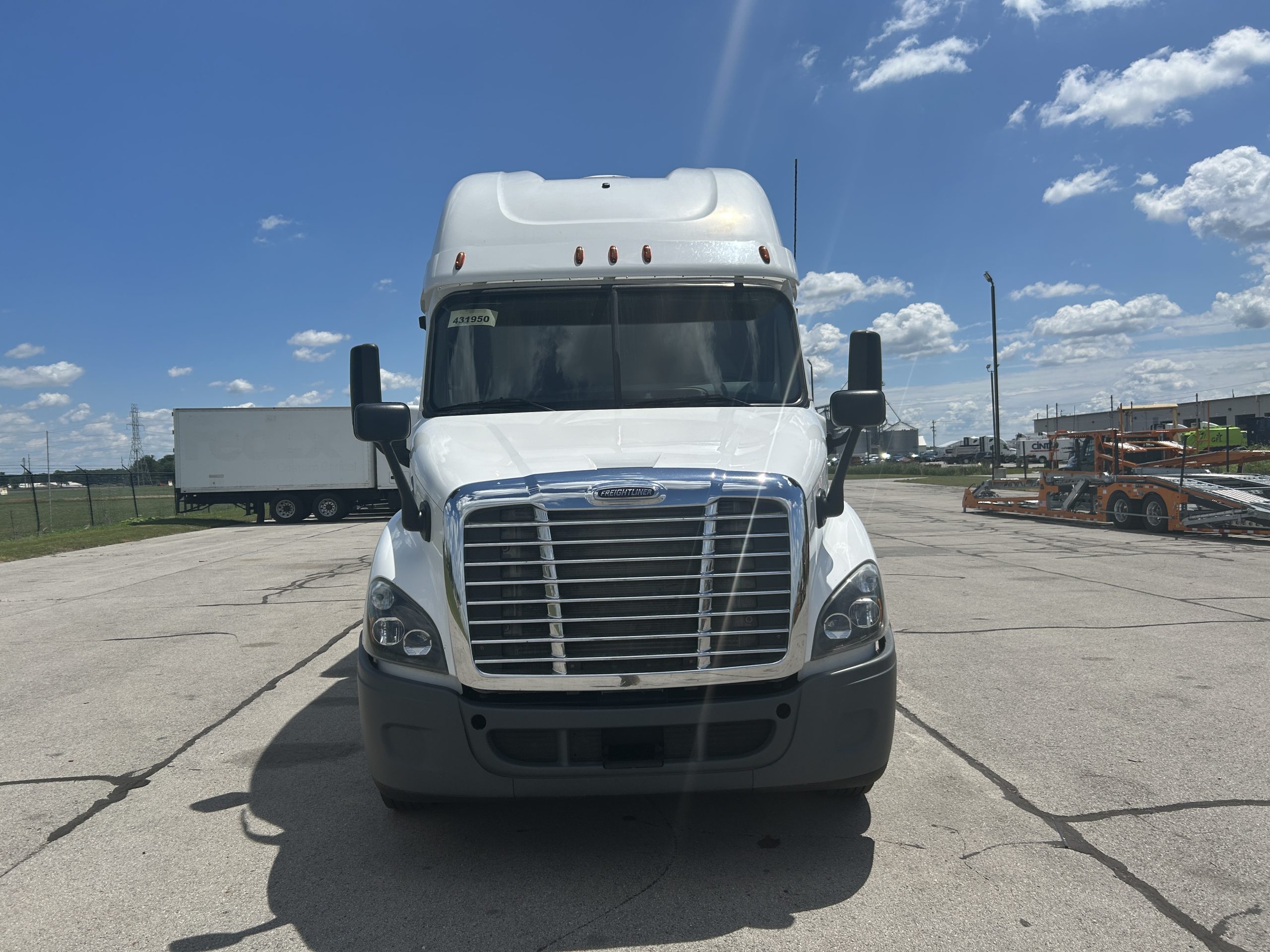 2016 Freightliner CA113 - image 2 of 6