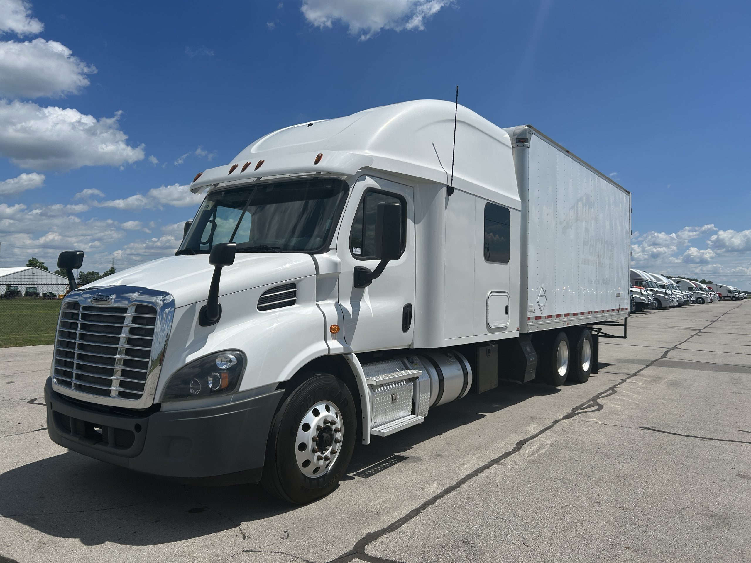 2016 Freightliner CA113 - image 6 of 6