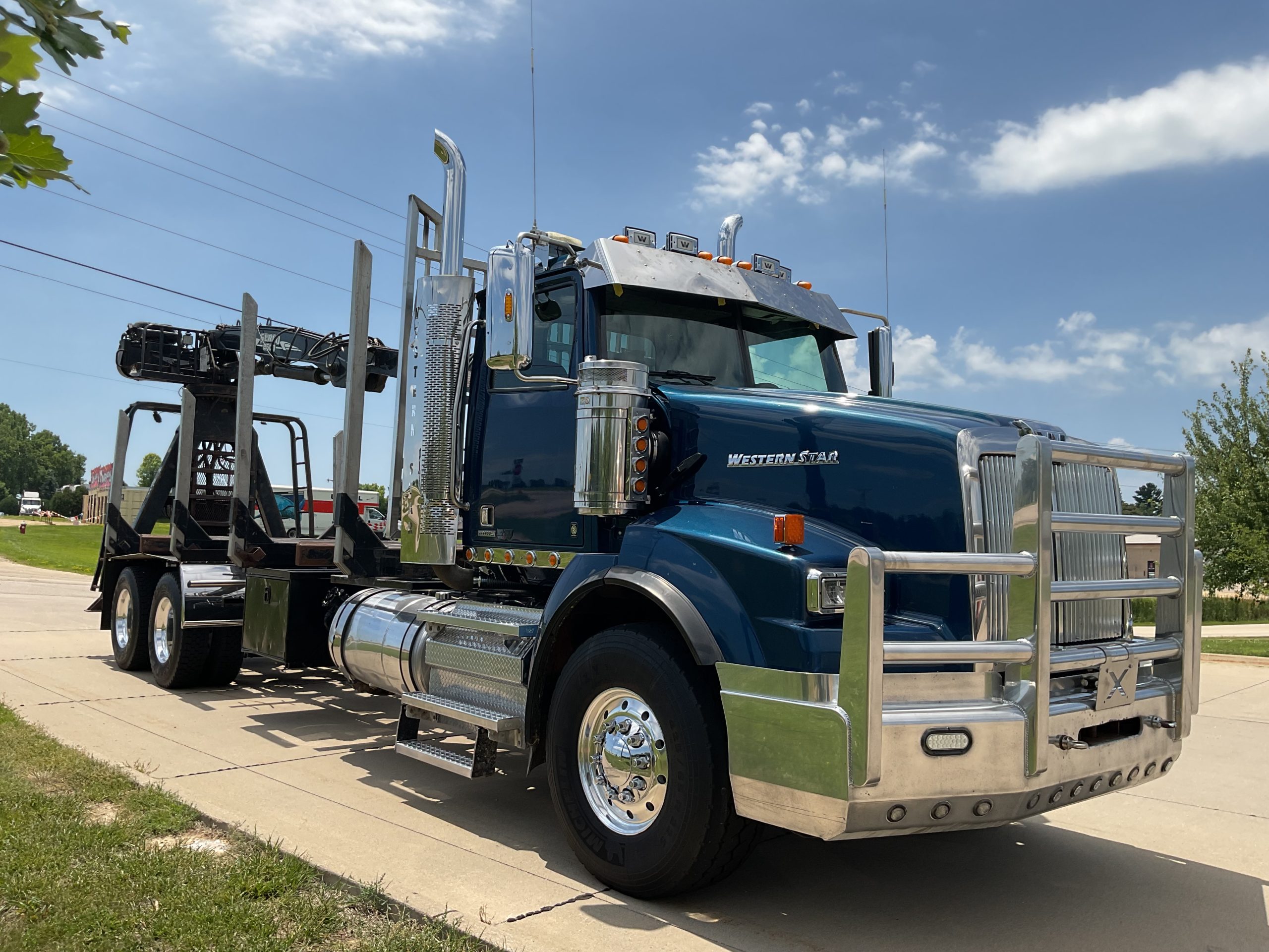 2018 Western Star 4900SA - image 3 of 6