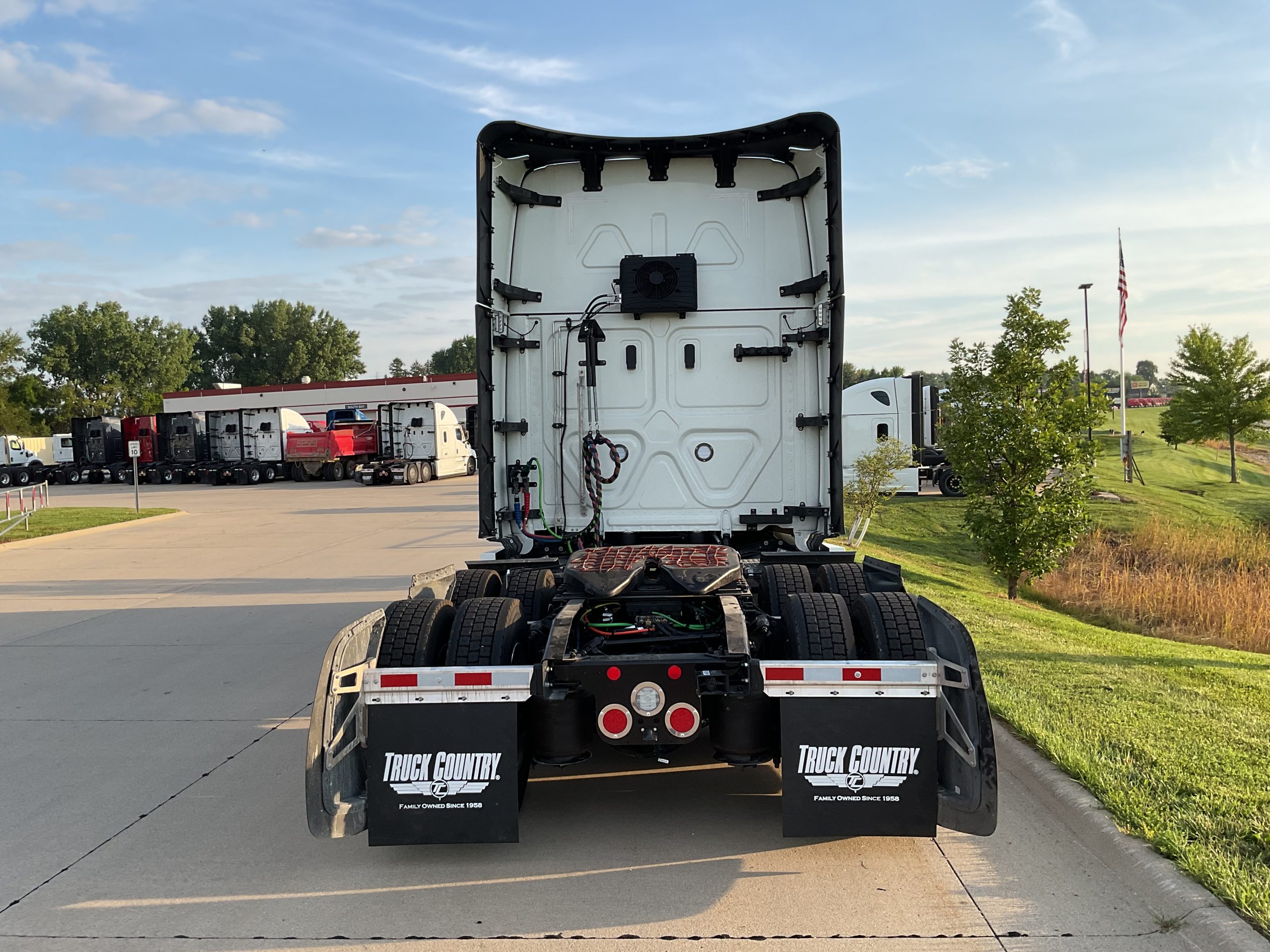 2026 Freightliner PJ126SLP - image 3 of 3