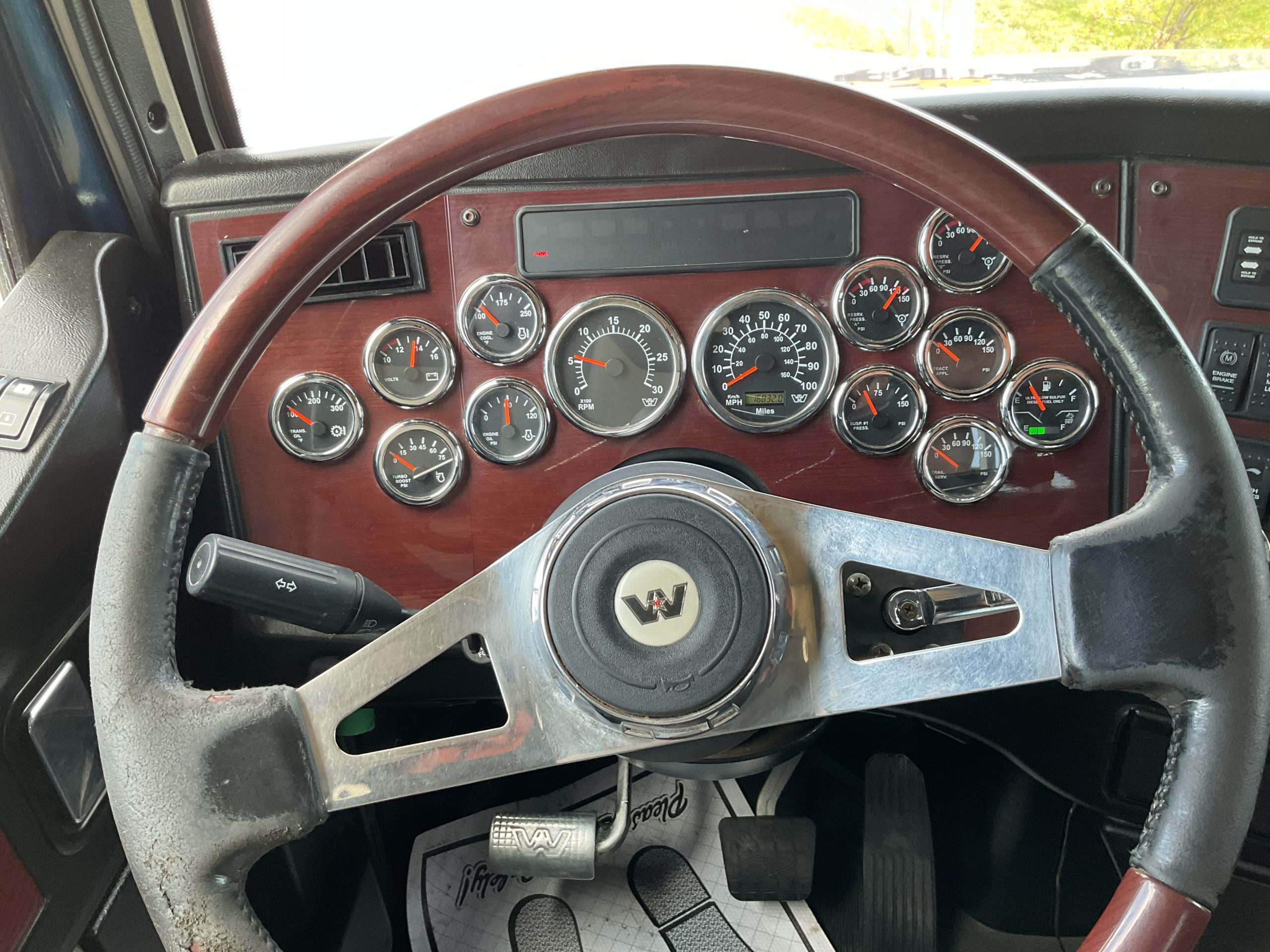 2018 Western Star 4900SA - image 6 of 6