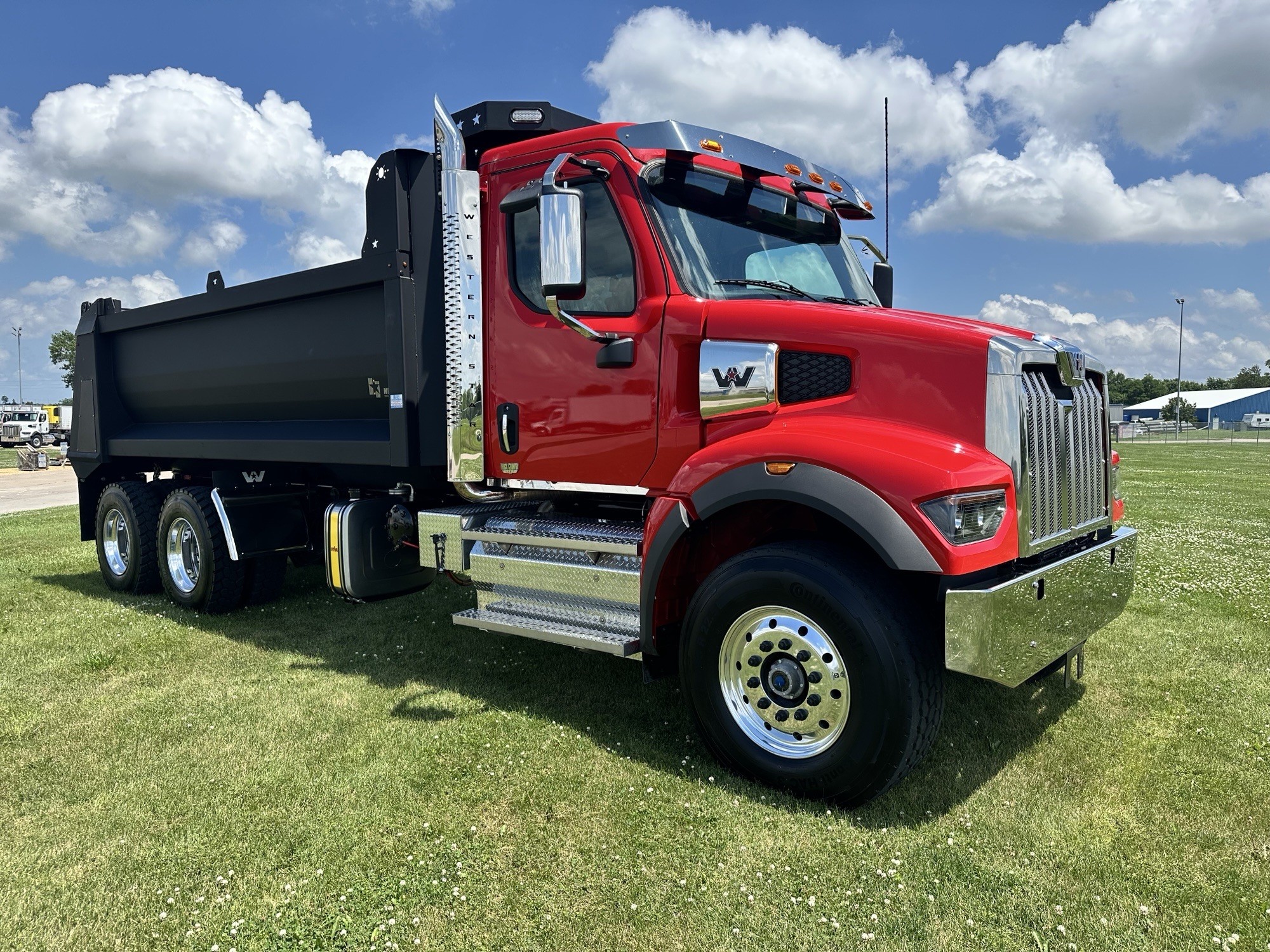 2026 Western Star 47X - image 2 of 6