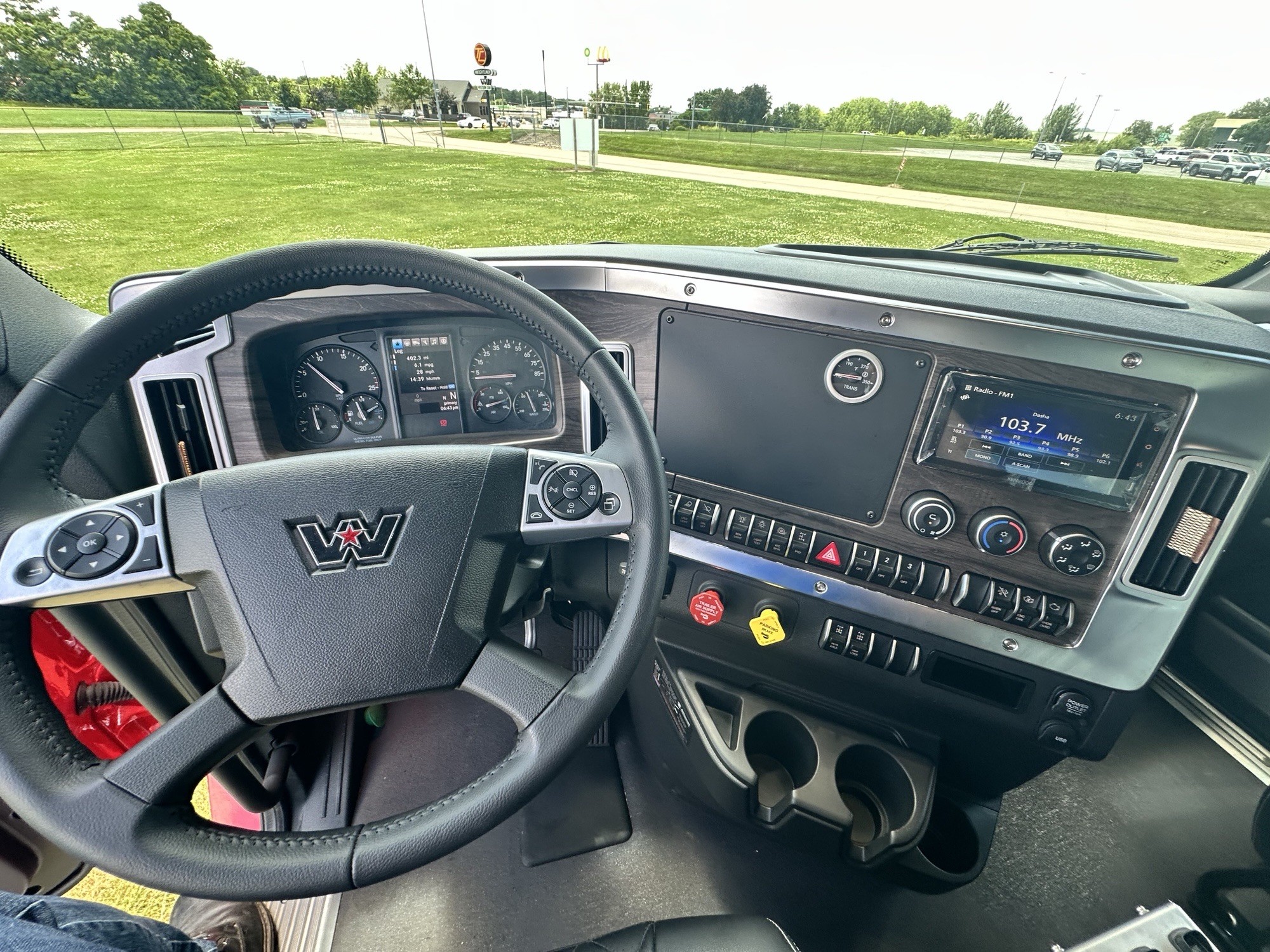 2026 Western Star 47X - image 4 of 6