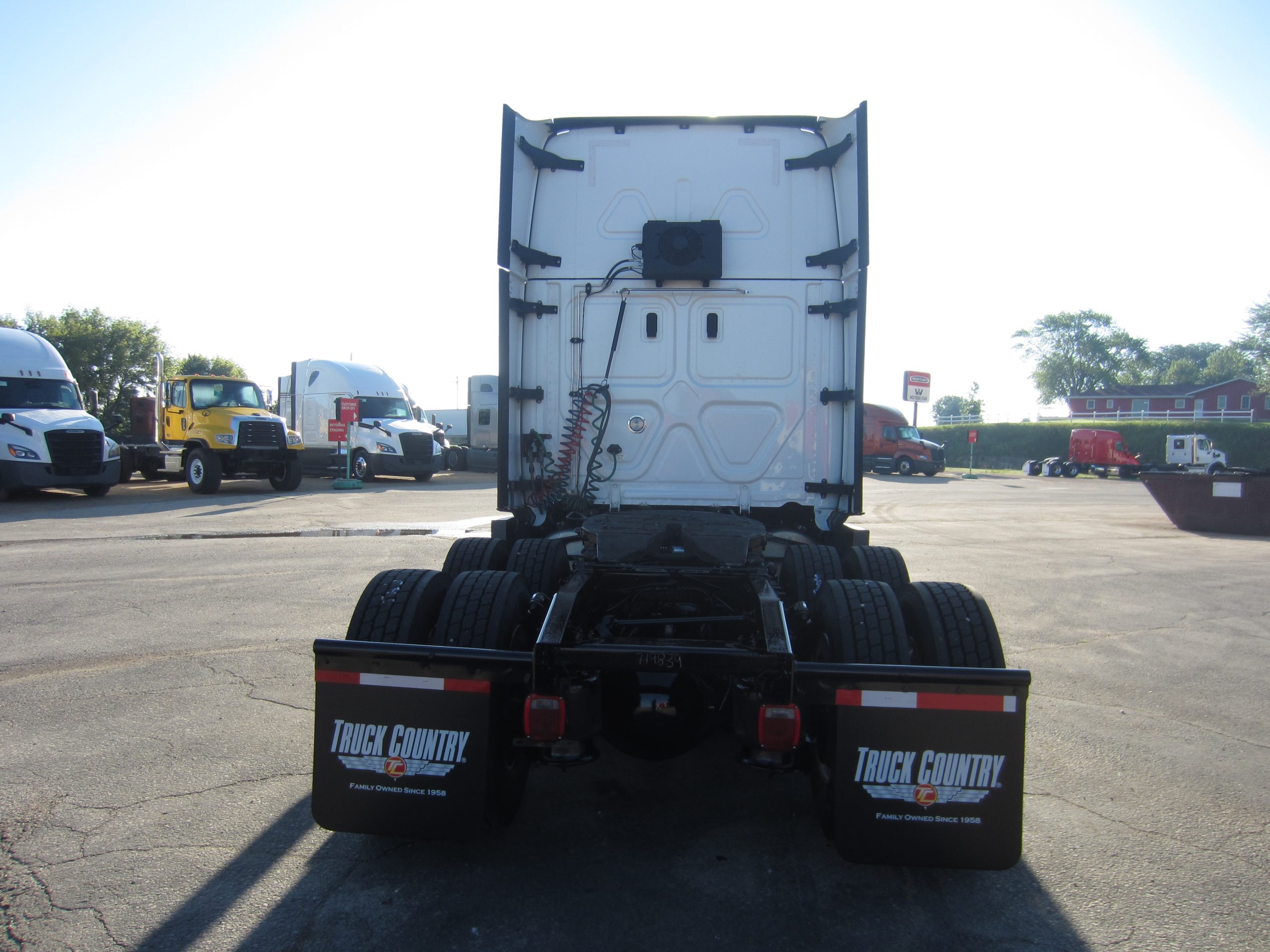 2022 Freightliner PT126 - image 4 of 6