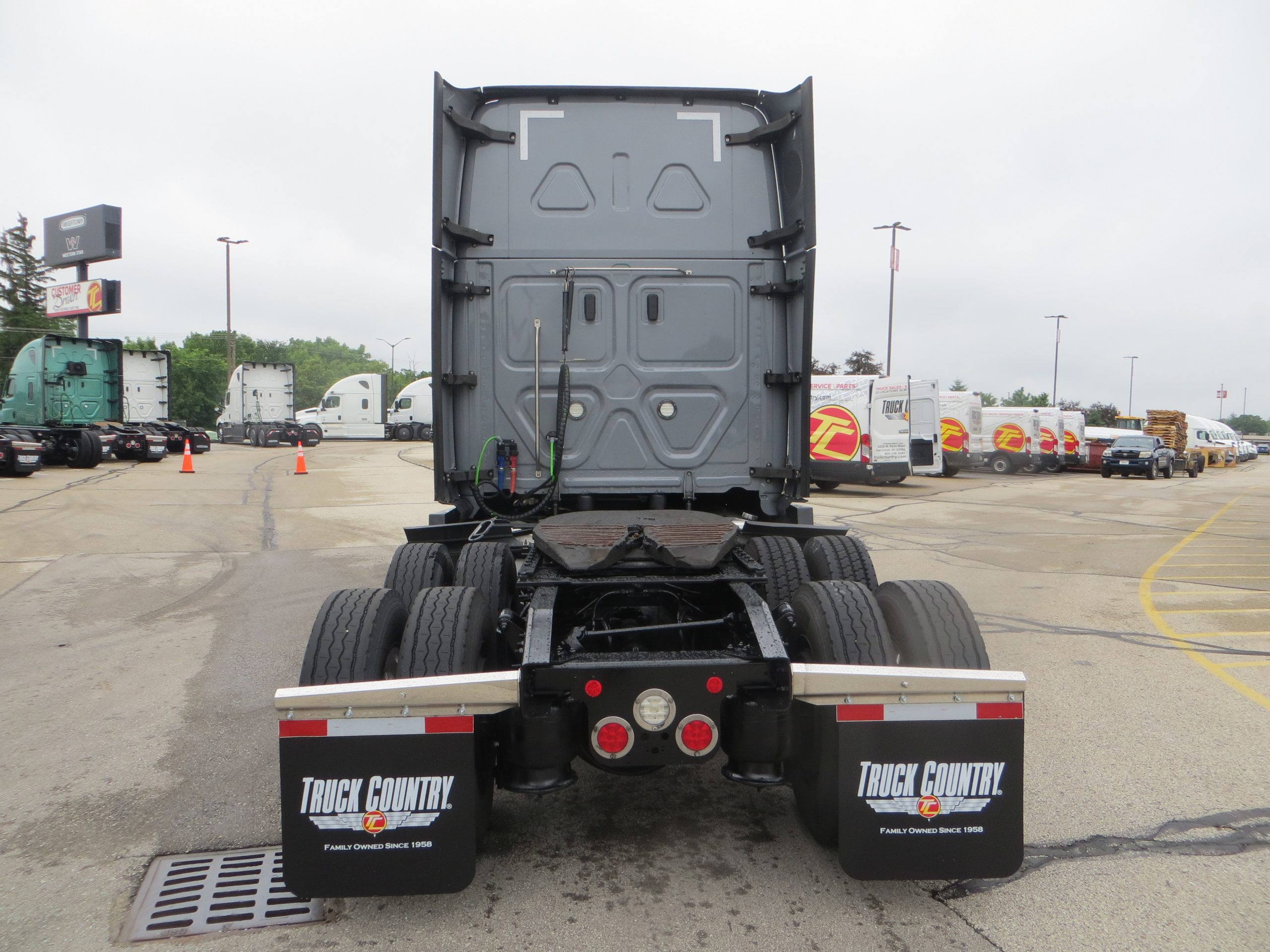 2021 Freightliner PT126SLP - image 4 of 6