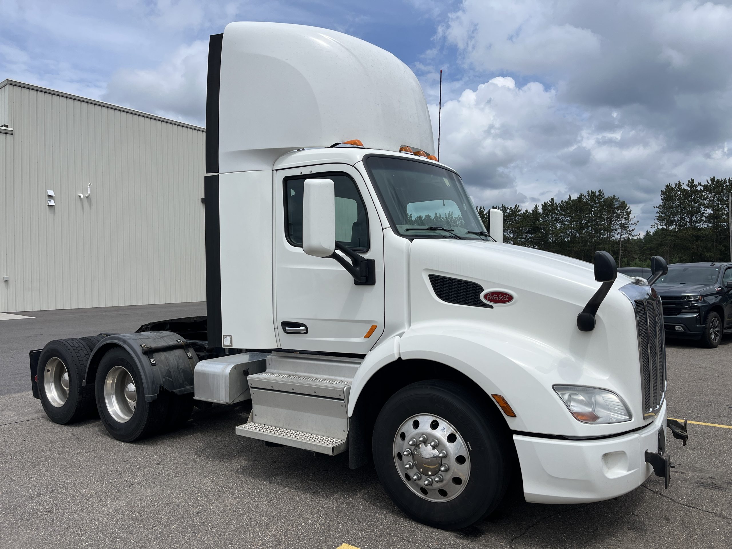 2018 Peterbilt 579 - image 6 of 6