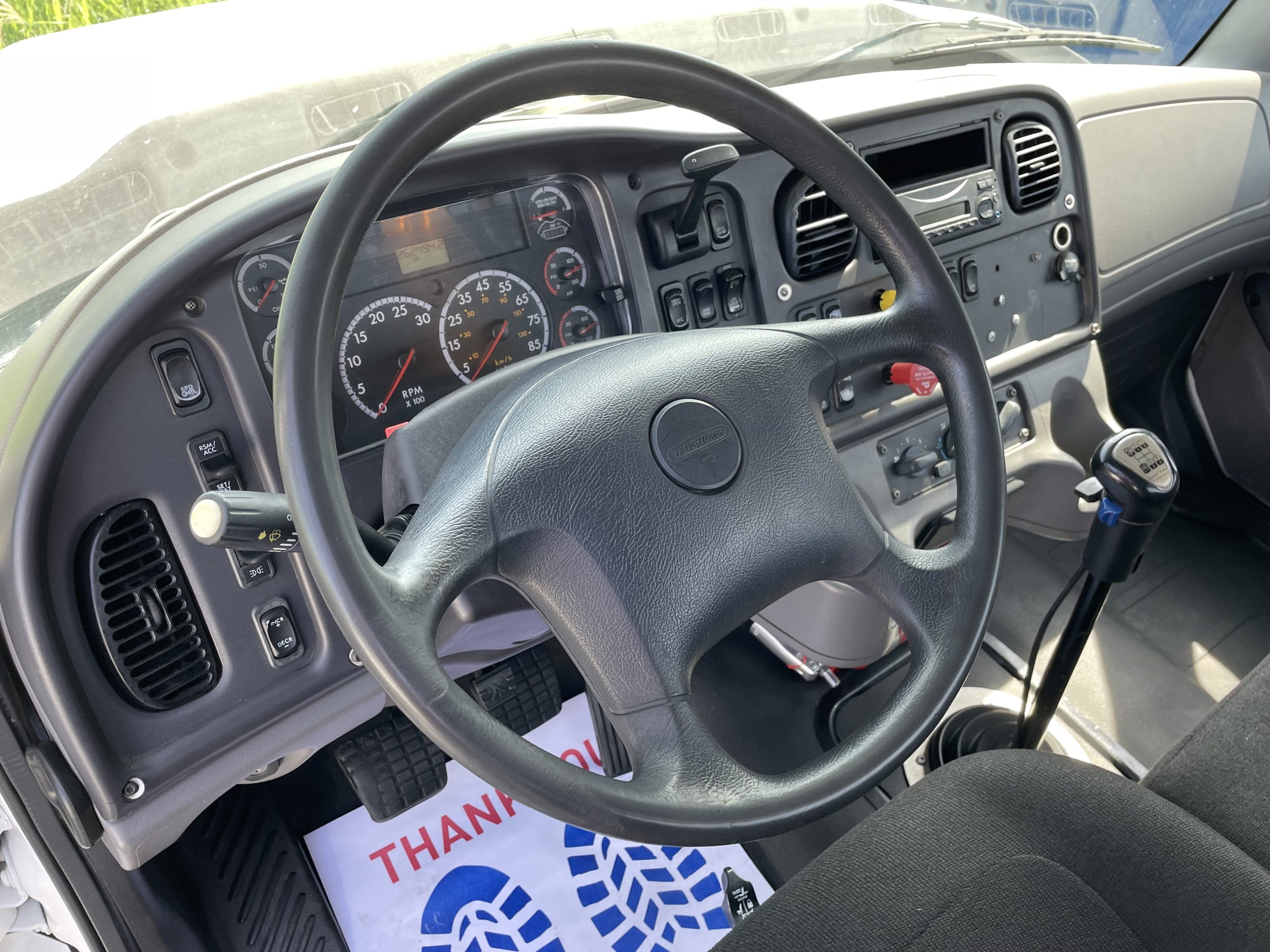 2015 Freightliner 108SD - image 4 of 6
