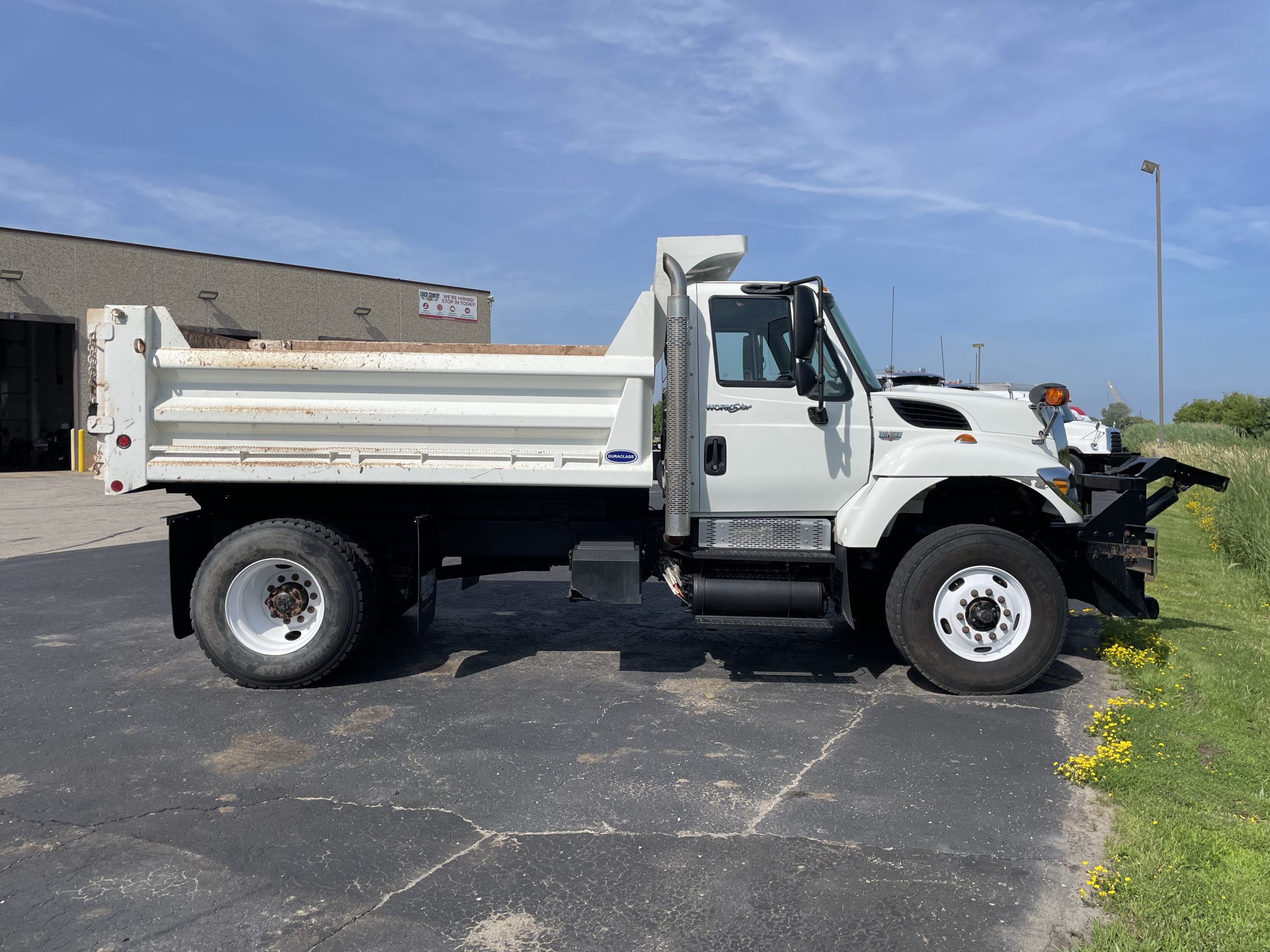 2012 International 7400SFA - image 3 of 6