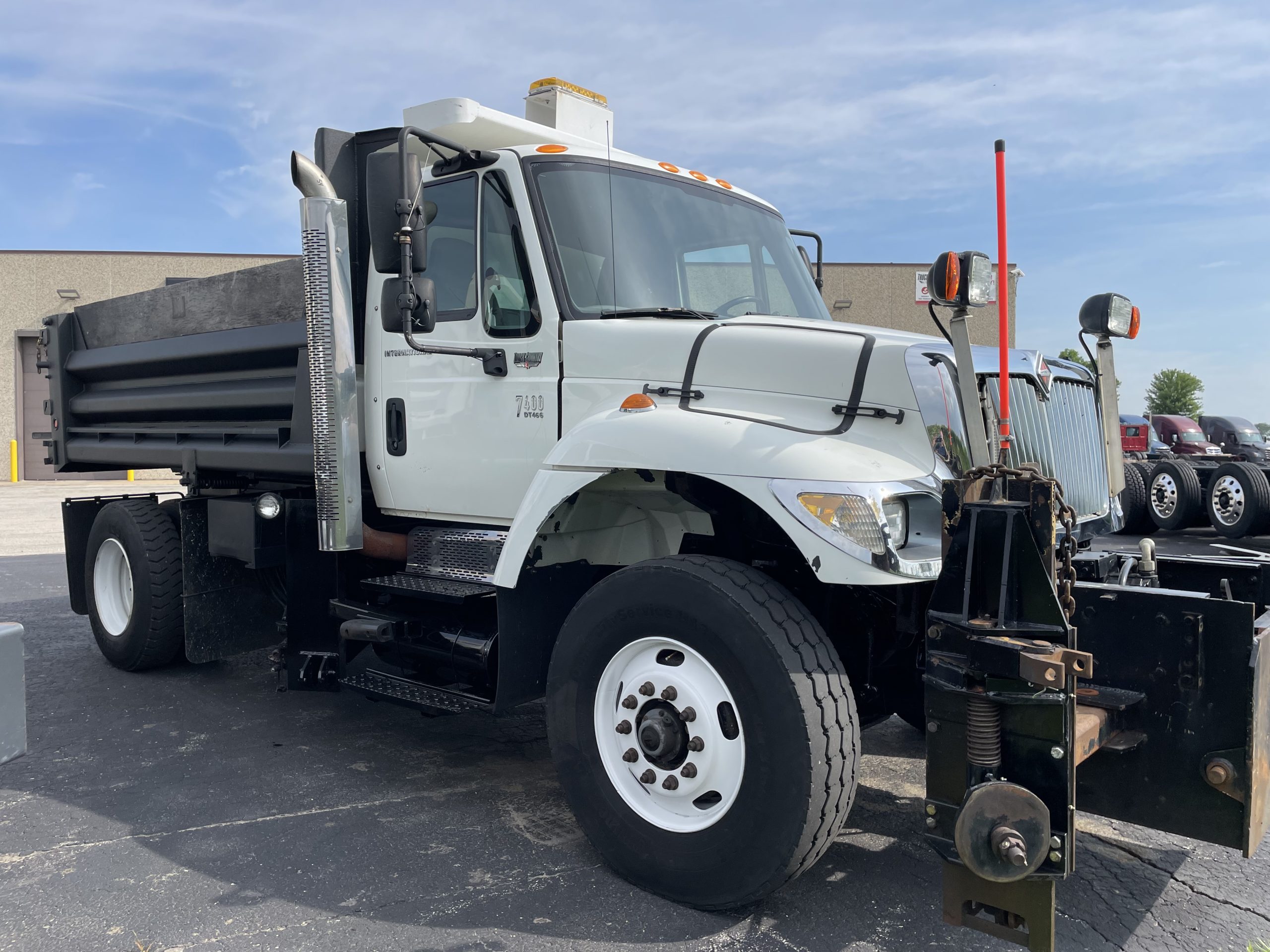 2005 International 7400SFA 068PM00000YYSXl 2005 International 7400SFA 068PM00000YYSXl