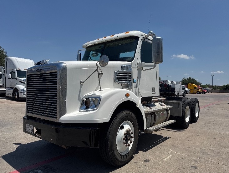 2014 Freightliner 122SD - image 1 of 1