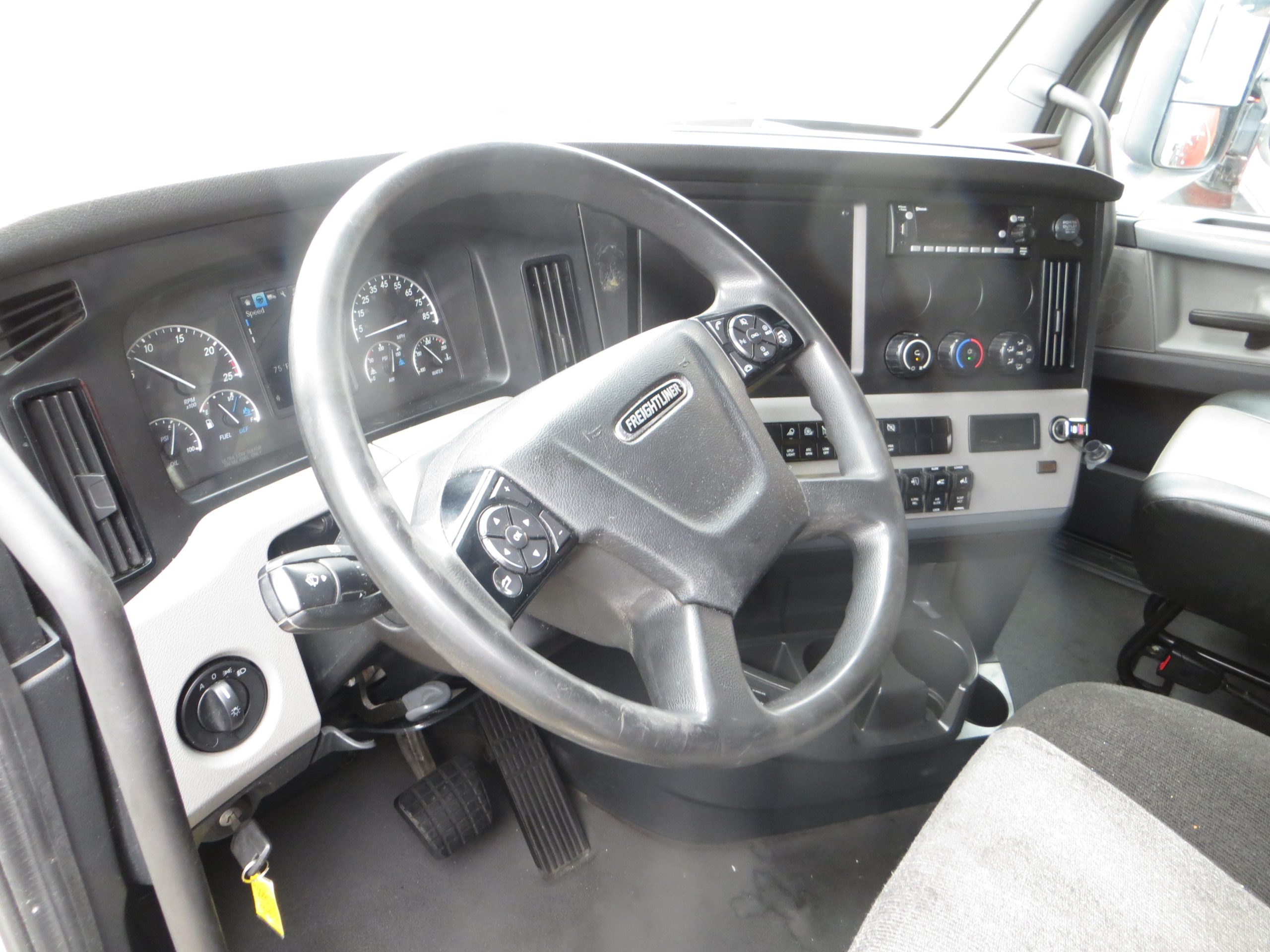 2022 Freightliner PT126 - image 5 of 6