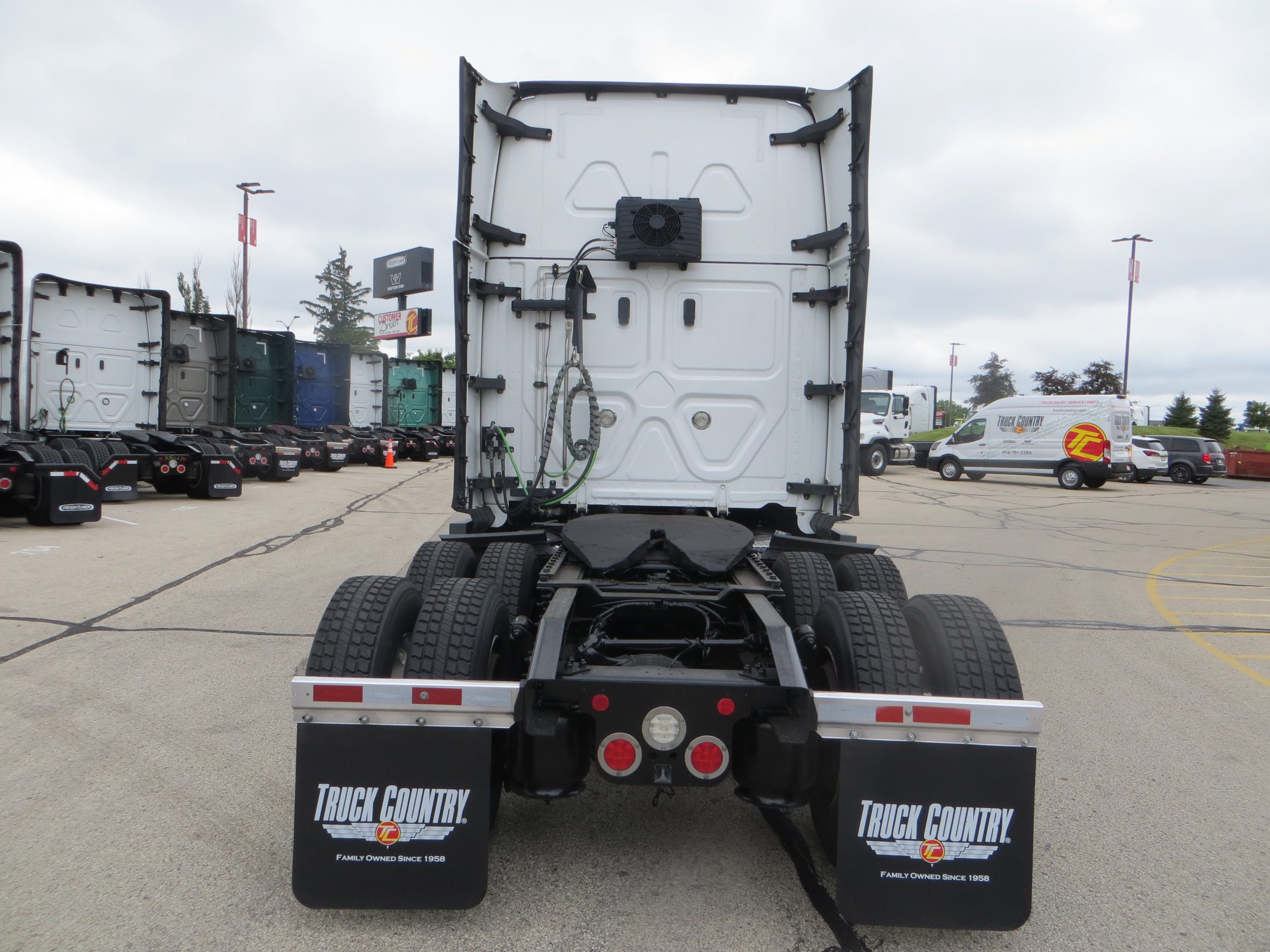 2022 Freightliner PT126 - image 4 of 6