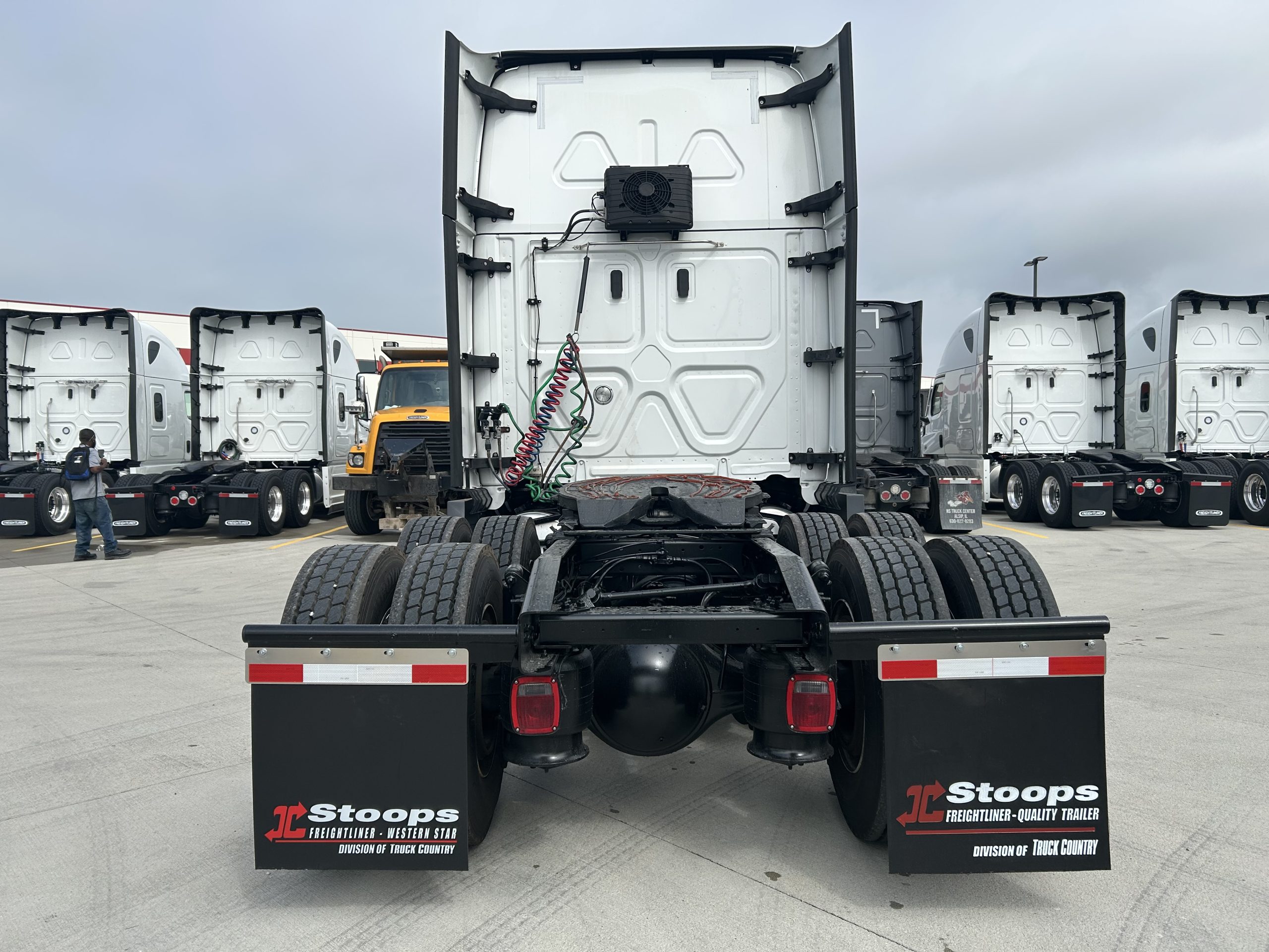 2022 Freightliner PT126 - image 4 of 6