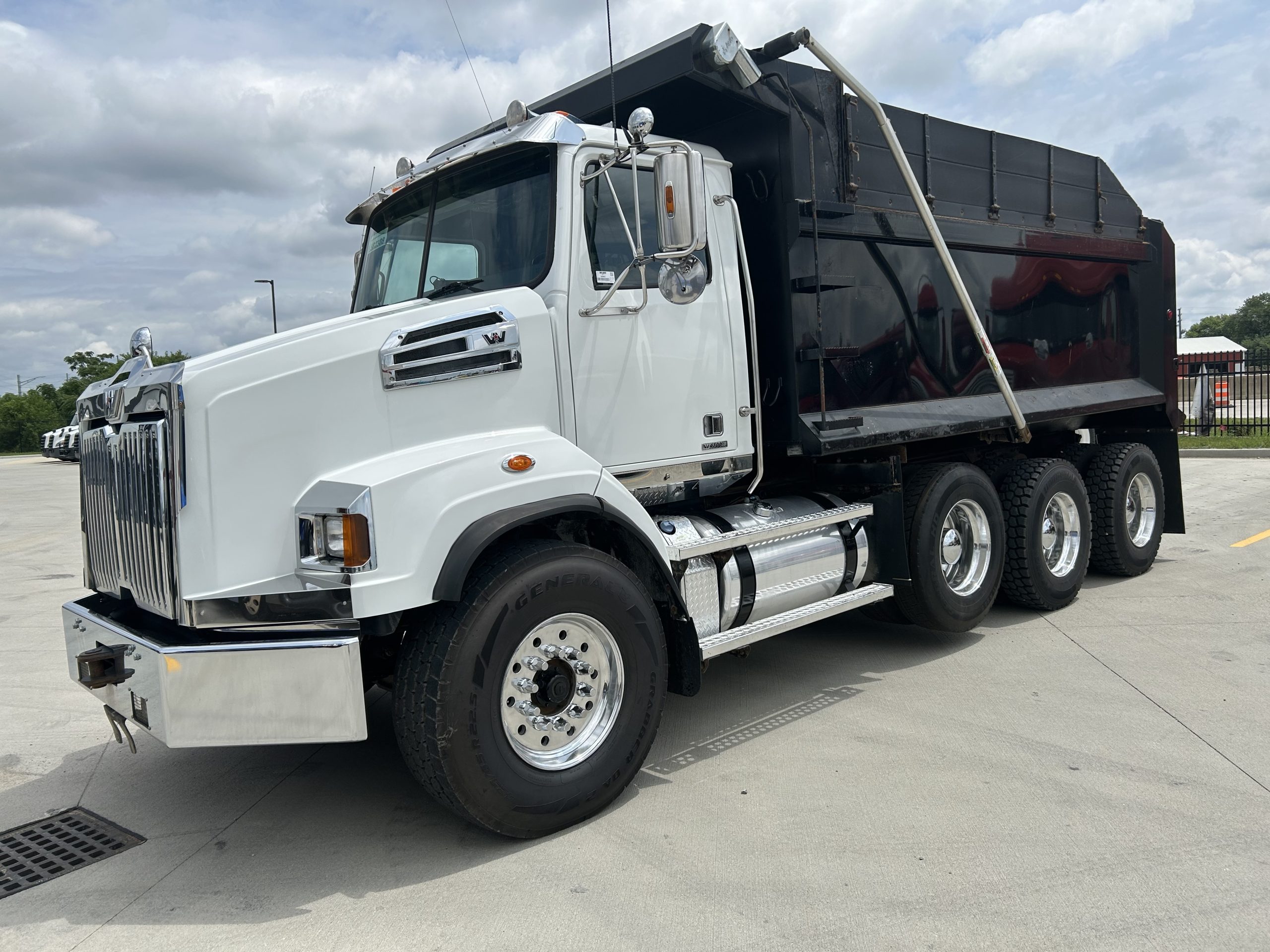 2018 Western Star 4700SB - image 1 of 5