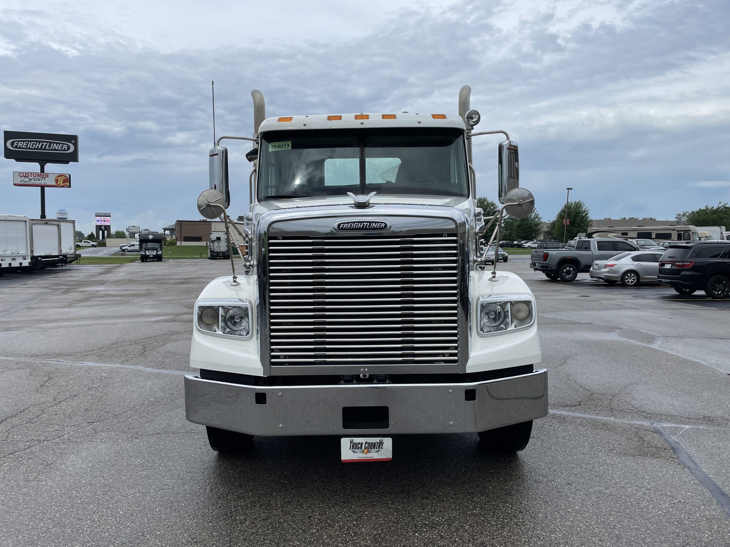 2018 Freightliner 122SD - image 2 of 6