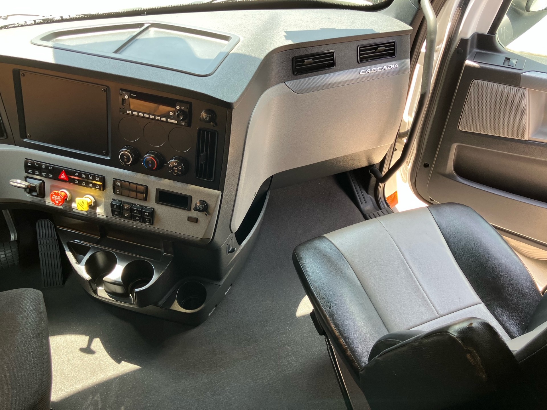 2022 Freightliner PT126 - image 6 of 6