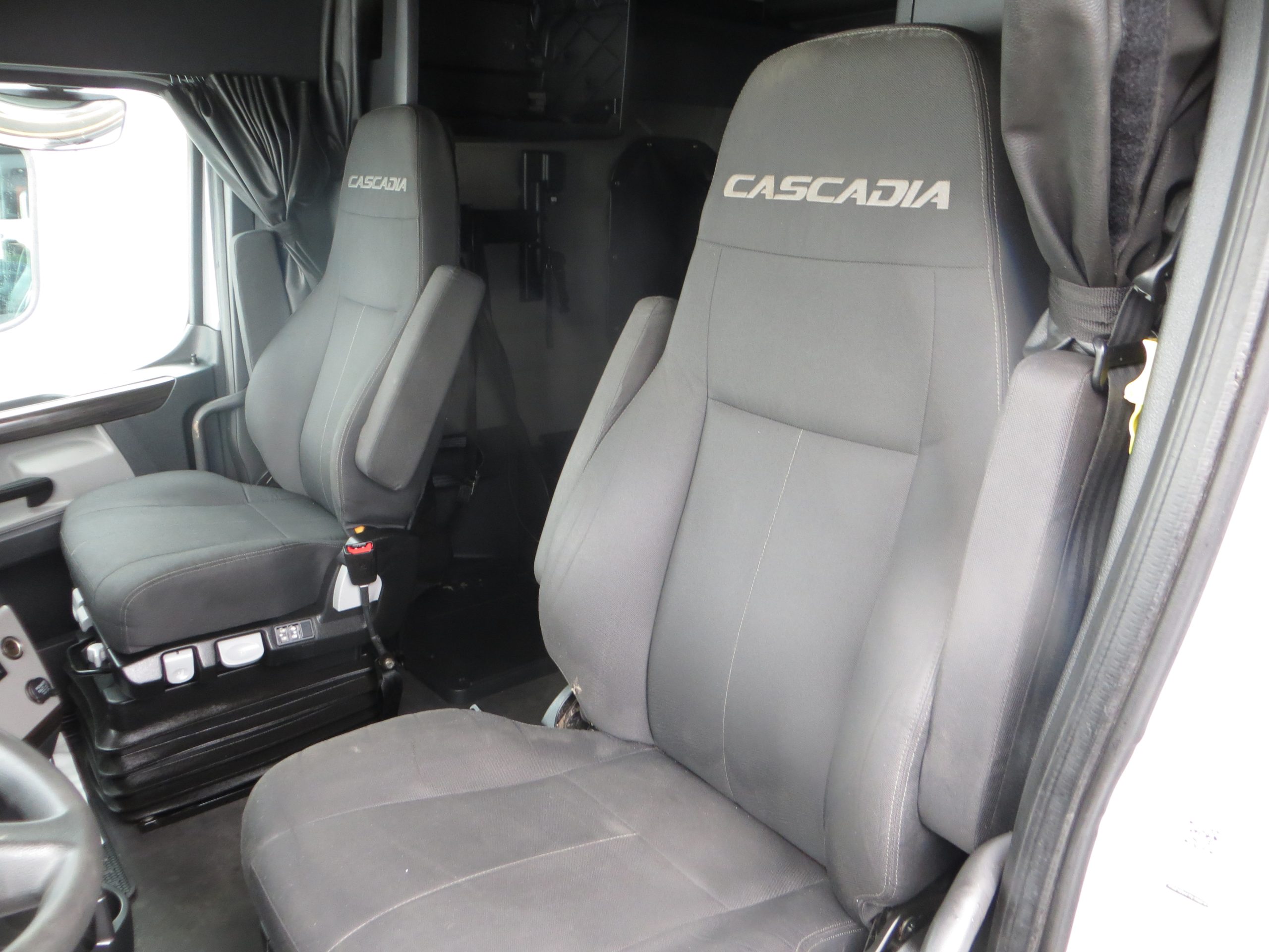 2021 Freightliner - image 6